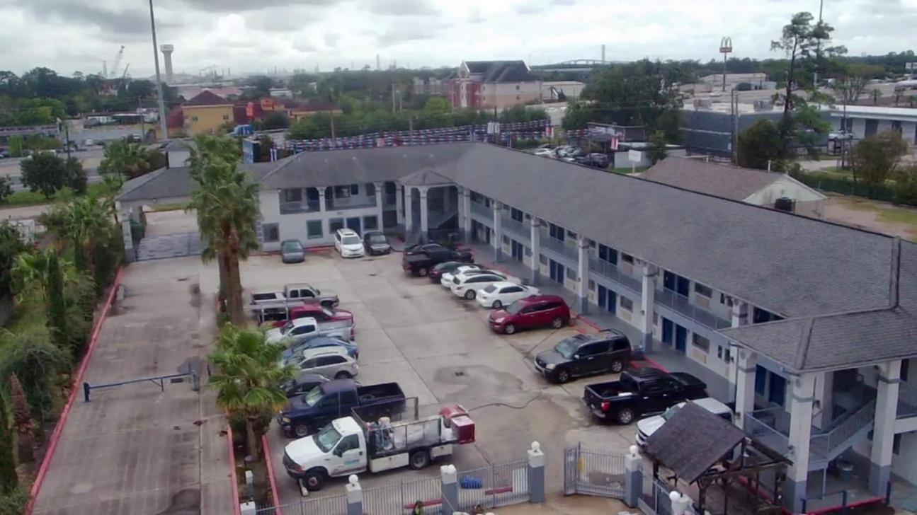 Sunrise Inn & Suites photo 5