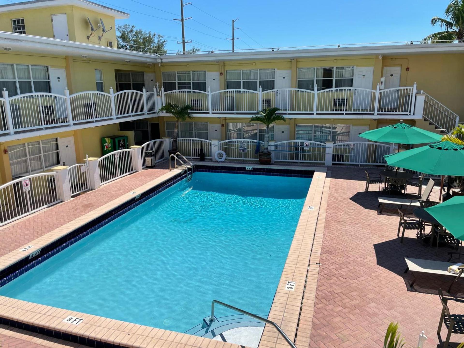 Beach Place Hotel photo 81