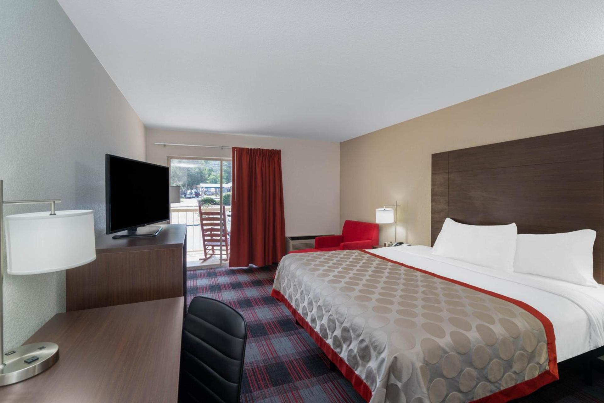 Ramada by Wyndham Maggie Valley photo 43