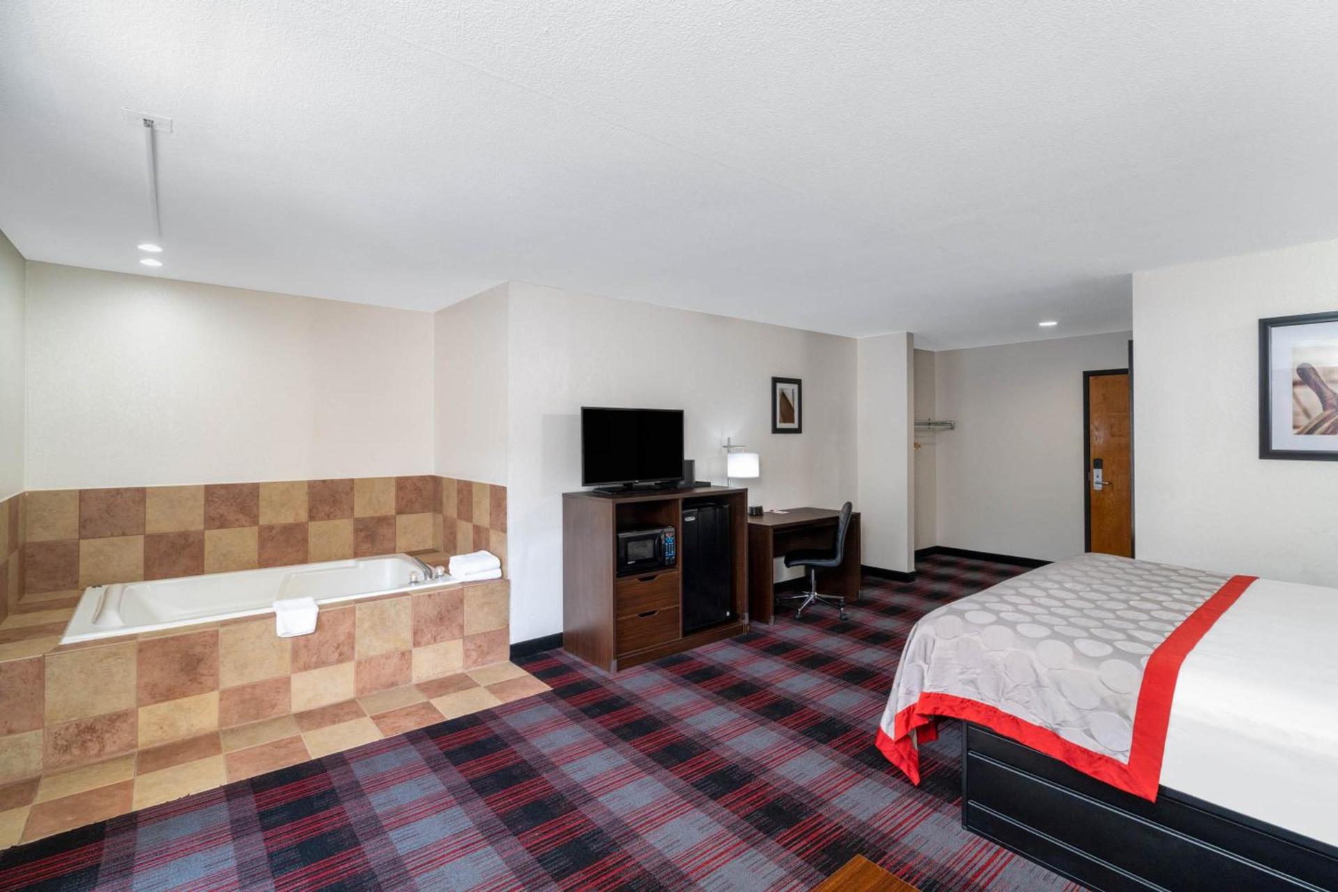 Ramada by Wyndham Maggie Valley photo 46