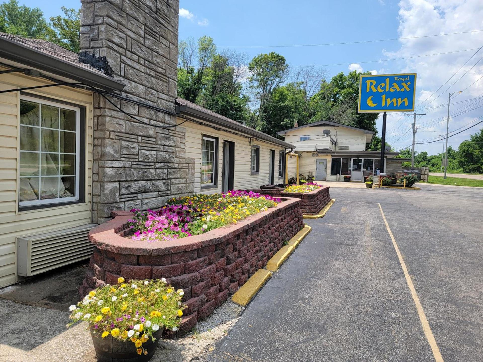 Royal Relax Inn photo 13