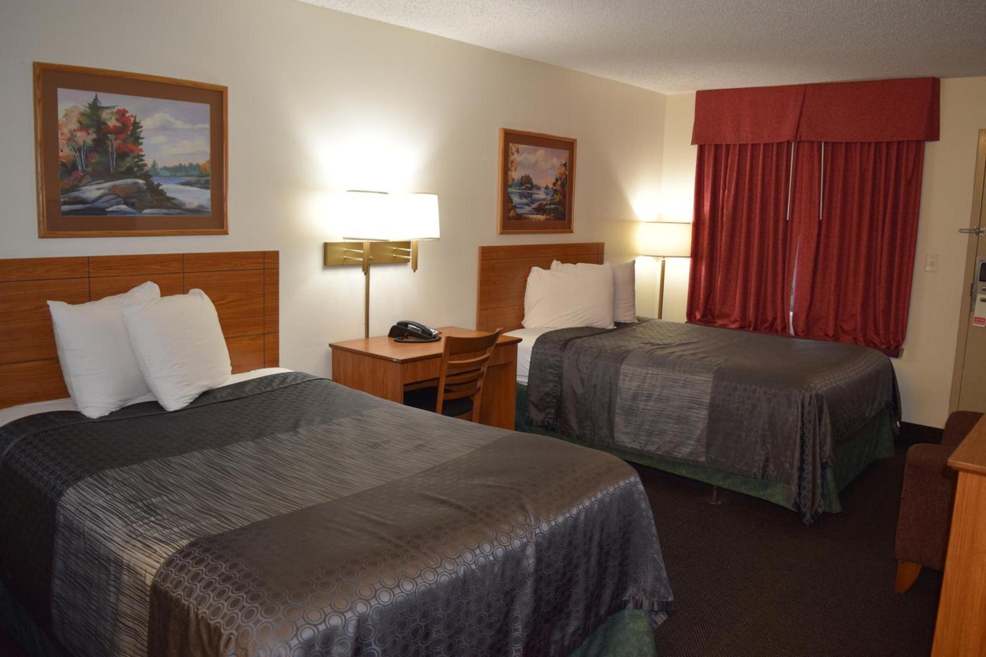 Value Inn - Livonia photo 6