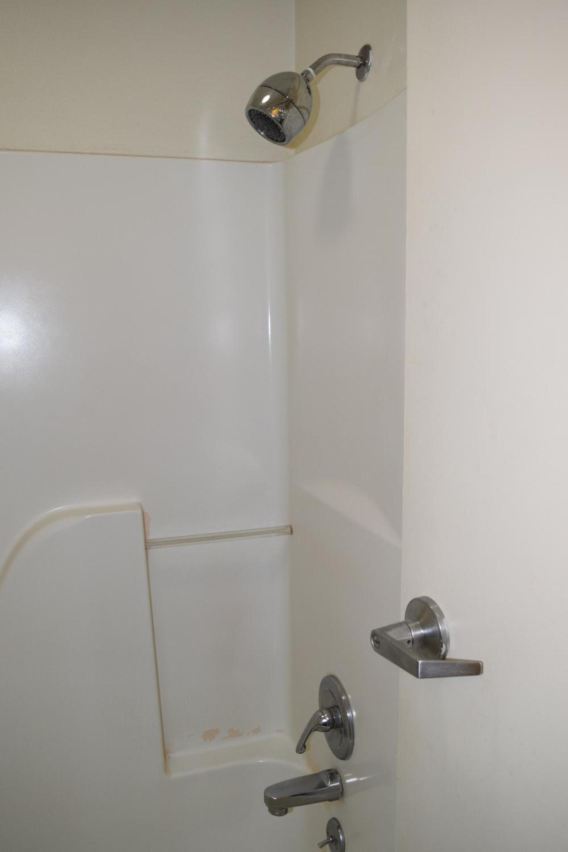 Value Inn - Livonia photo 30