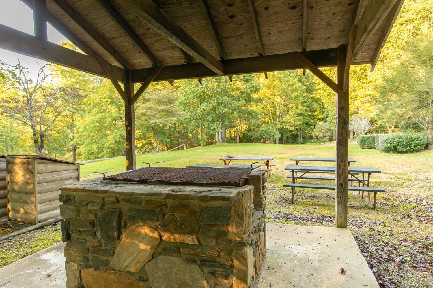Mount Mitchell Eco Retreat photo 12