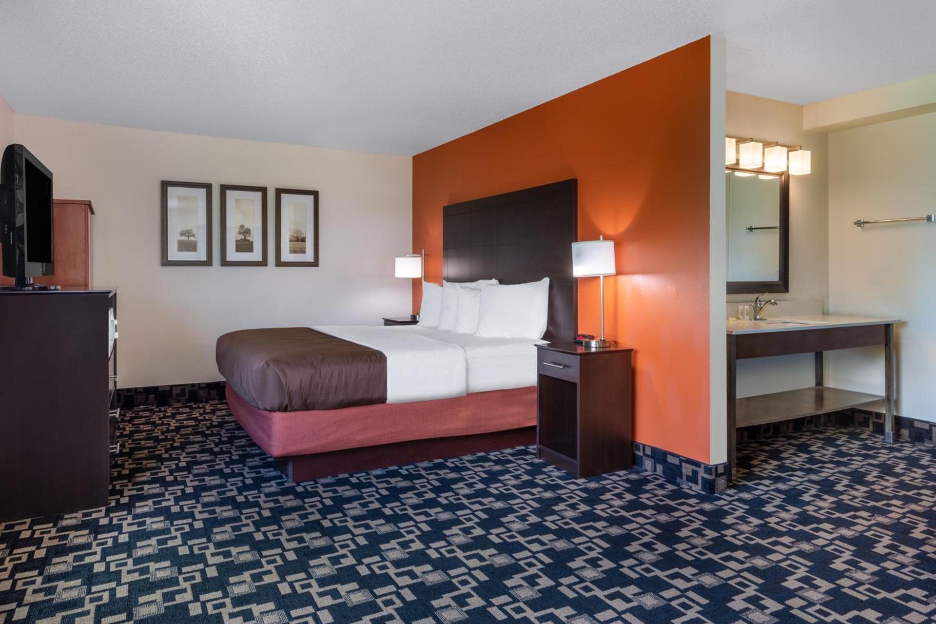 AmericInn by Wyndham Wausau photo 46