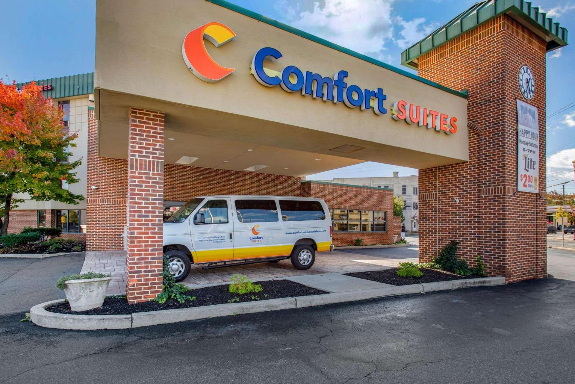 Comfort Suites Bethlehem Near Lehigh University and LVI Airport photo 32