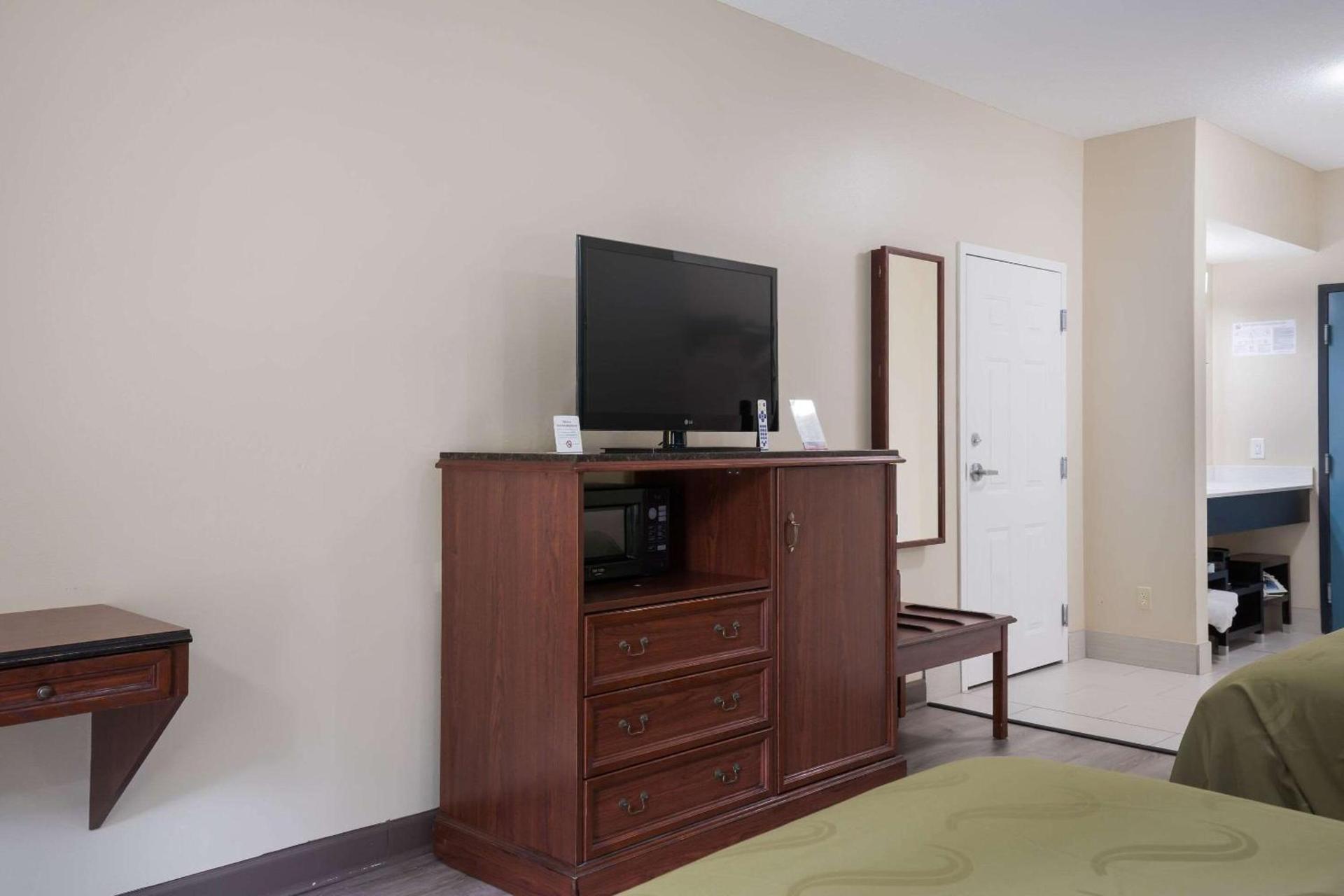 Quality Inn Wilmington photo 7