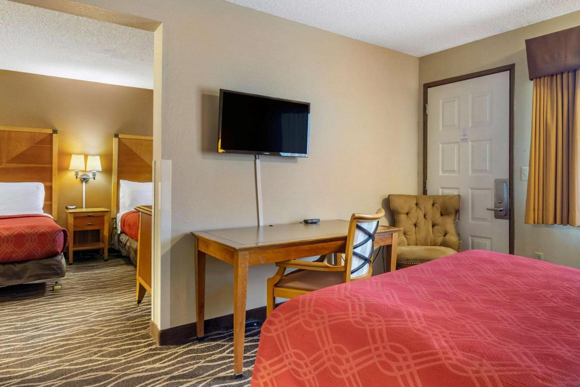 Econo Lodge Ellensburg Near University photo 9
