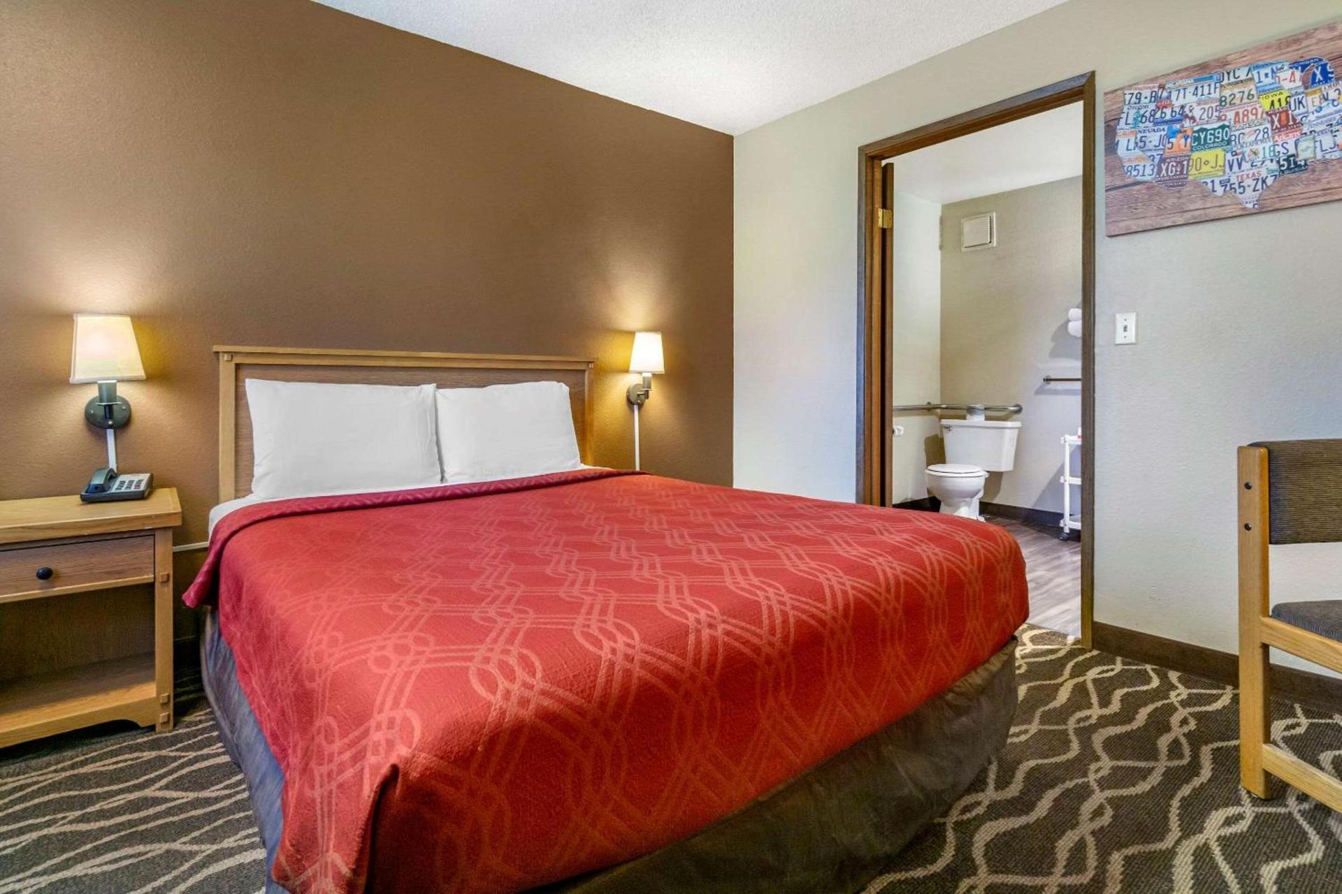 Econo Lodge Ellensburg Near University photo 16