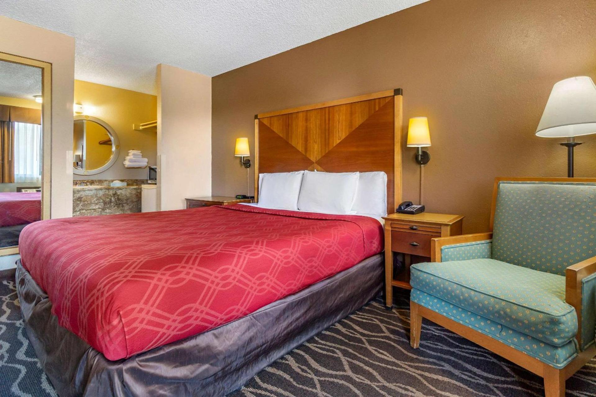 Econo Lodge Ellensburg Near University photo 19