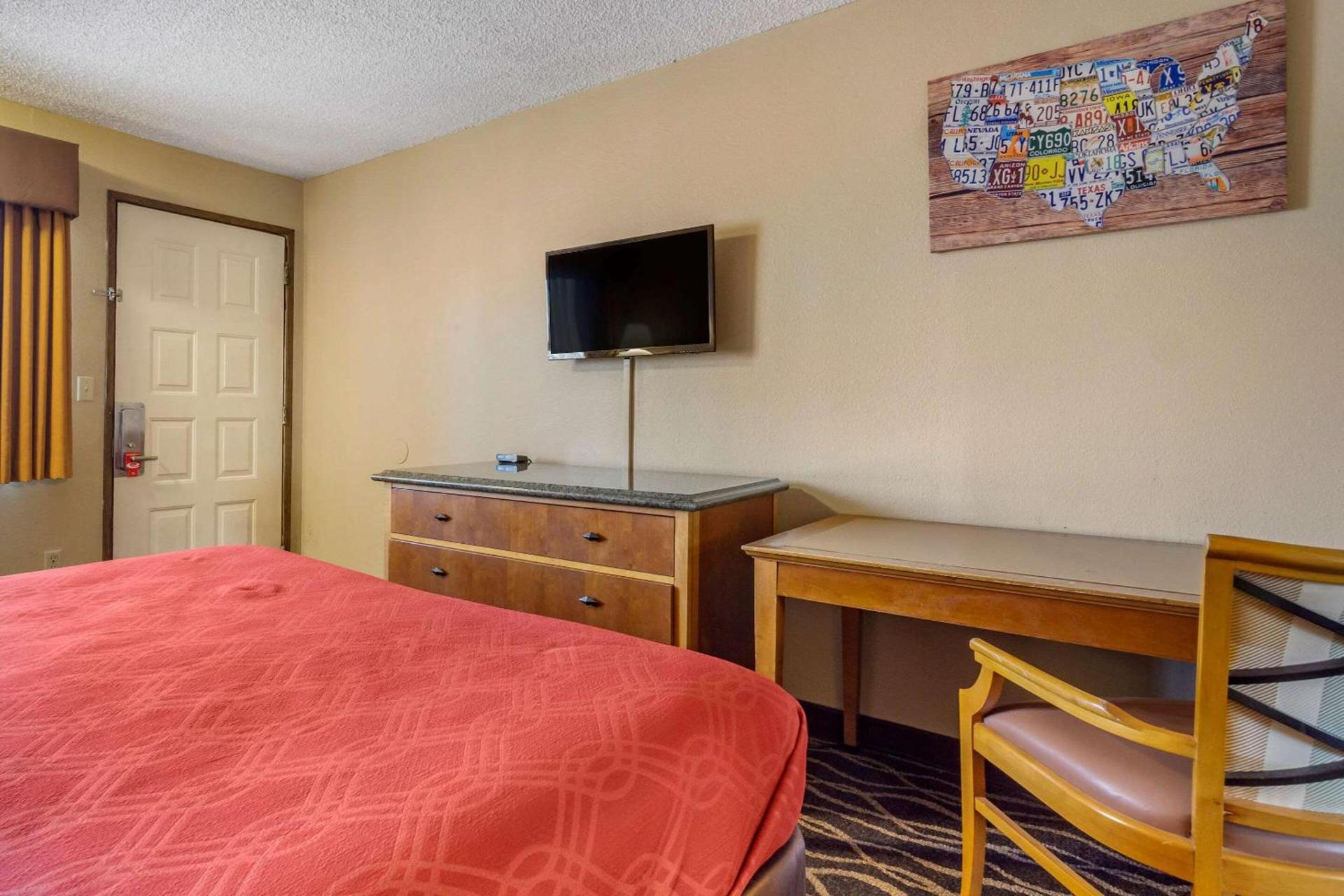 Econo Lodge Ellensburg Near University photo 21
