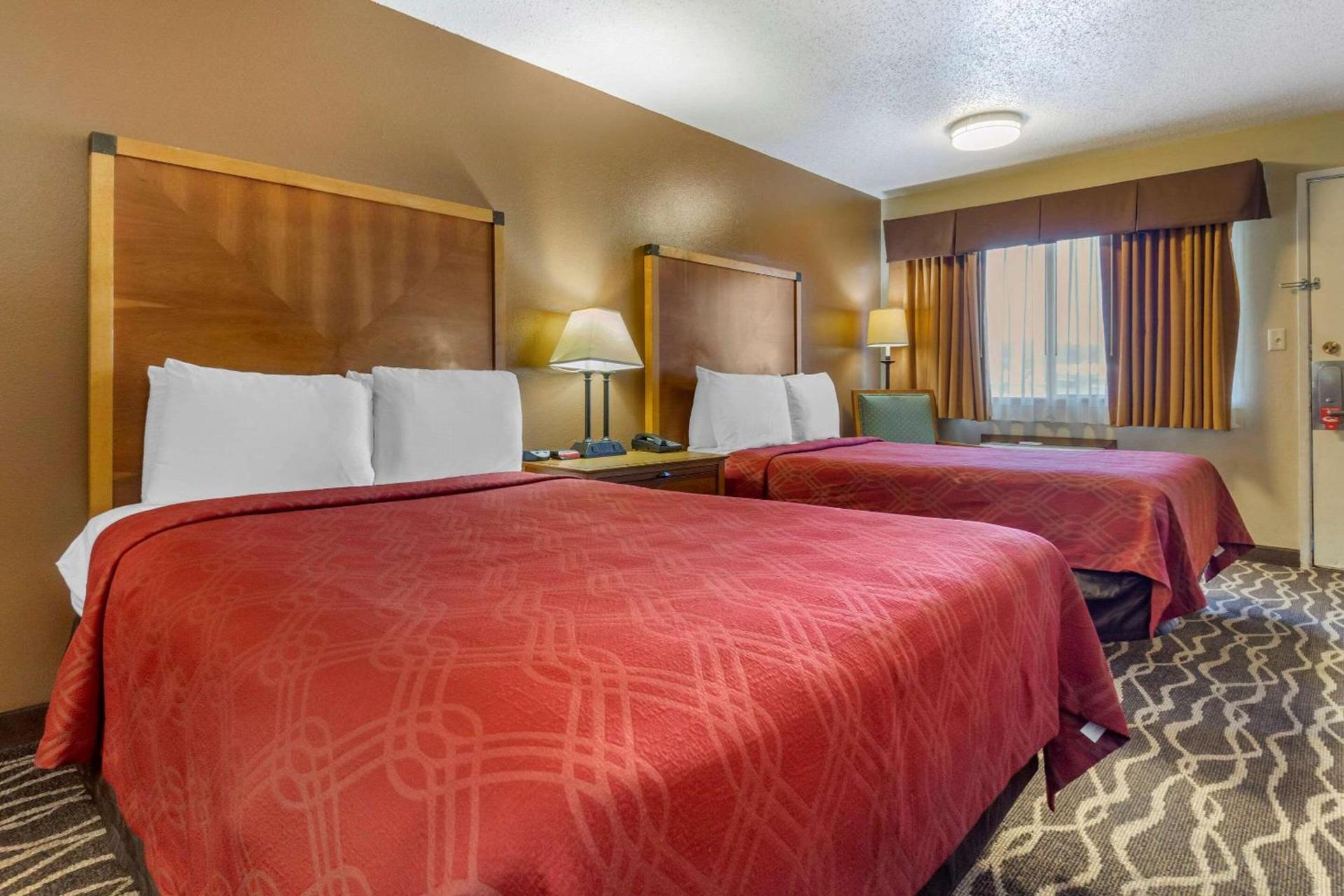 Econo Lodge Ellensburg Near University photo 24