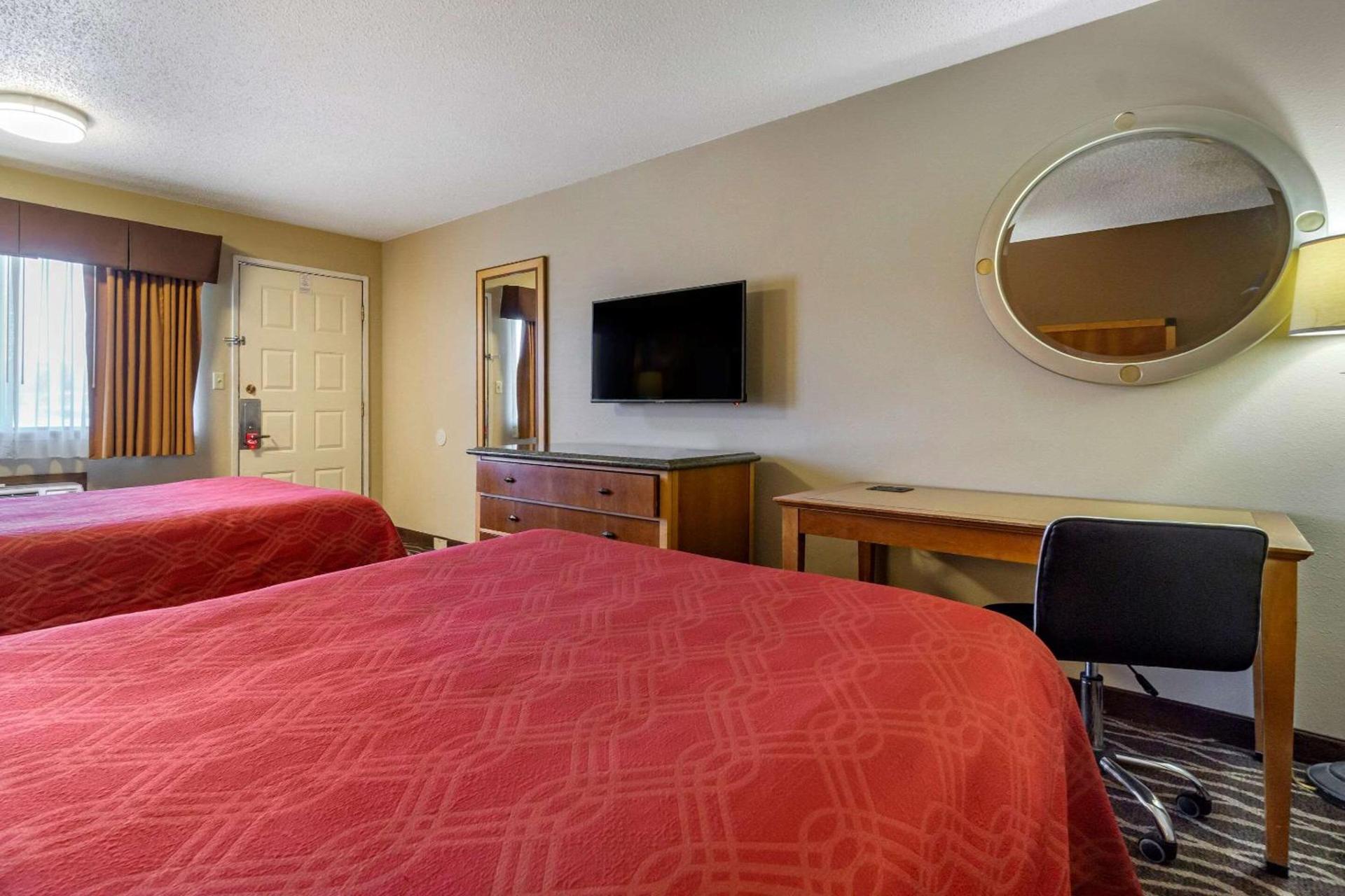 Econo Lodge Ellensburg Near University photo 25