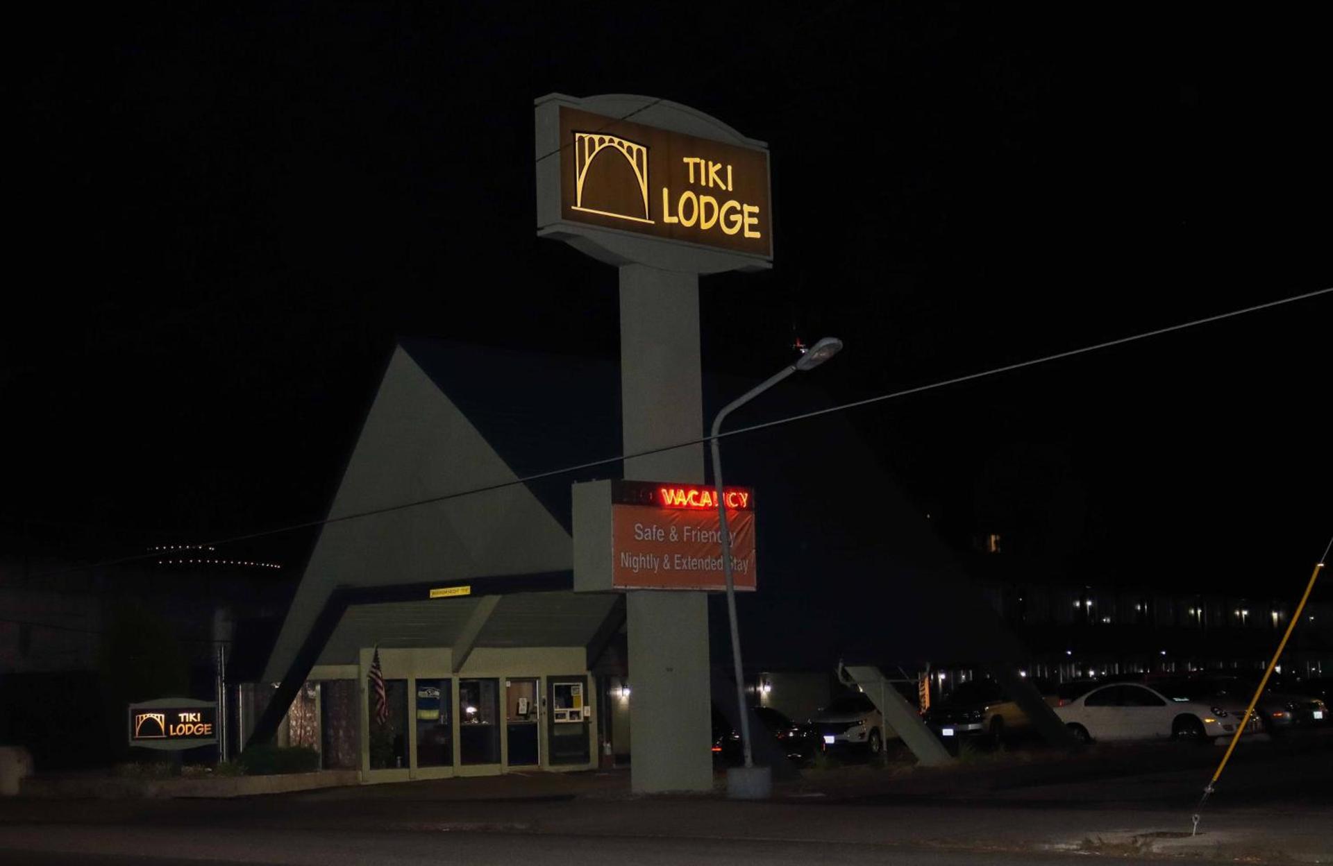 Tiki Lodge Motel photo 8