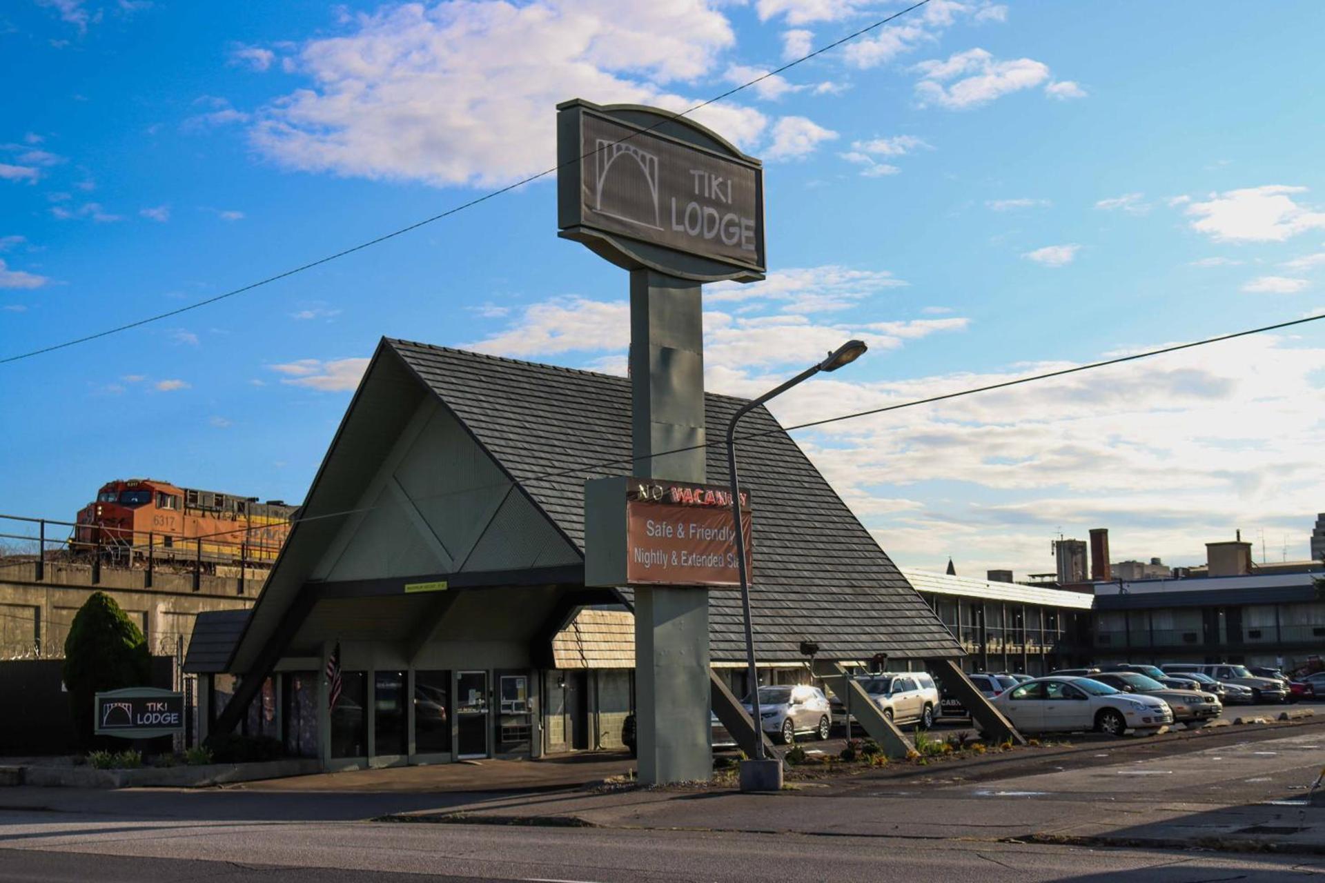 Tiki Lodge Motel photo 1