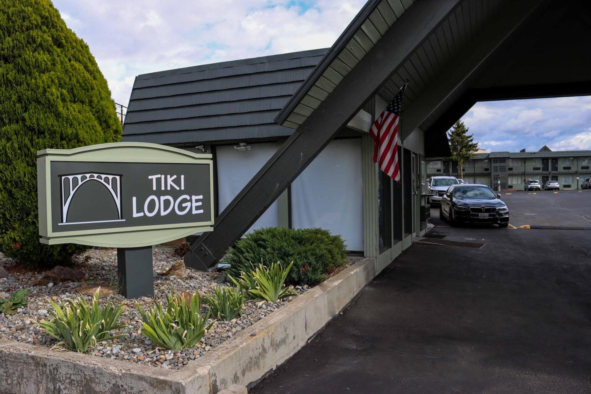 Tiki Lodge Motel photo 2