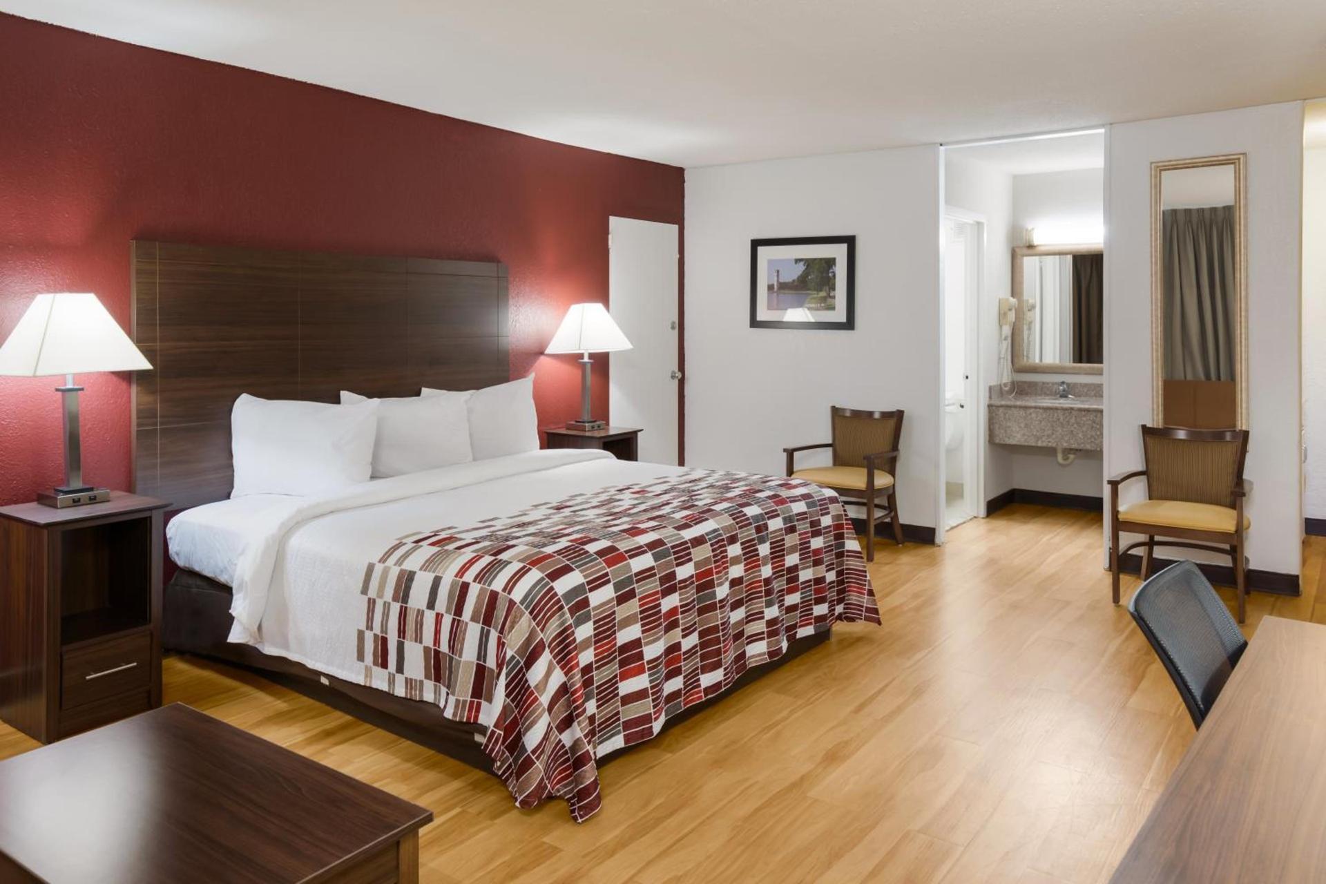 Horizon Inn & Suites photo 25