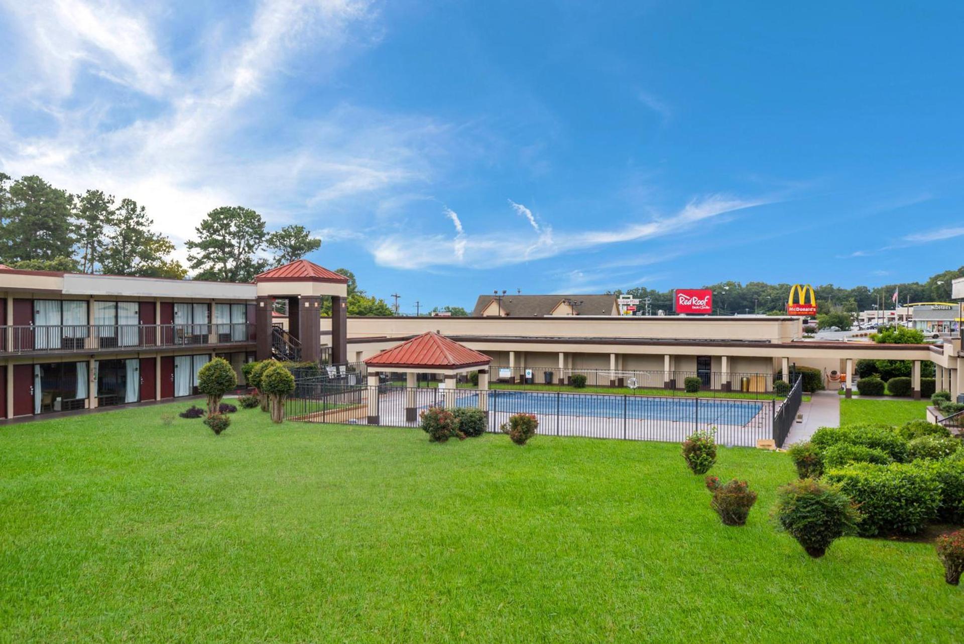 Horizon Inn & Suites photo 2