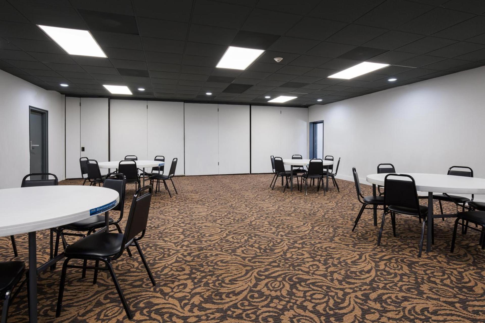 Horizon Inn & Suites photo 15