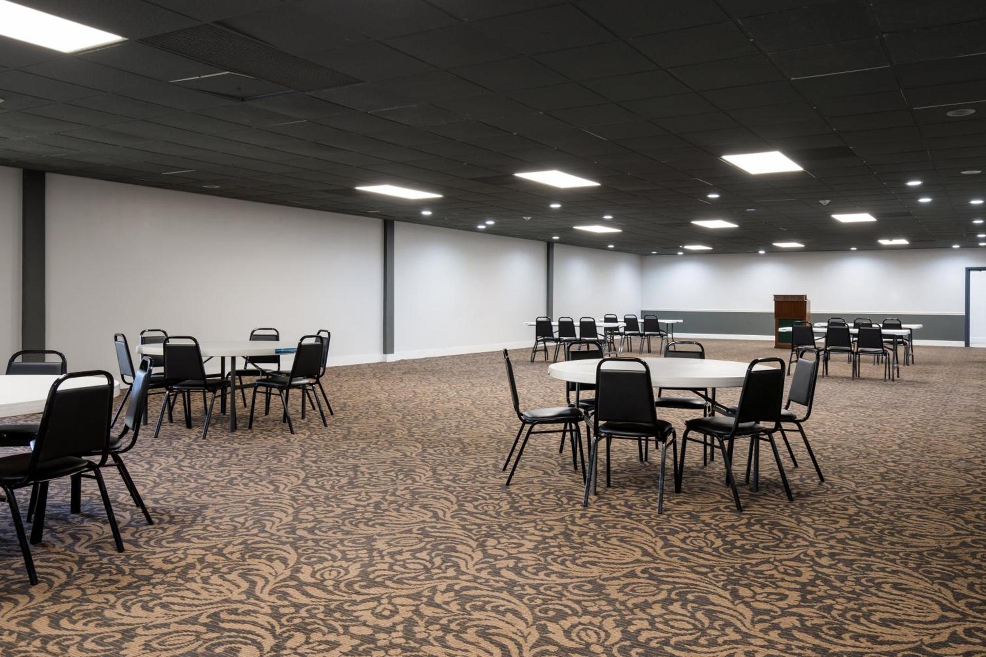 Horizon Inn & Suites photo 18