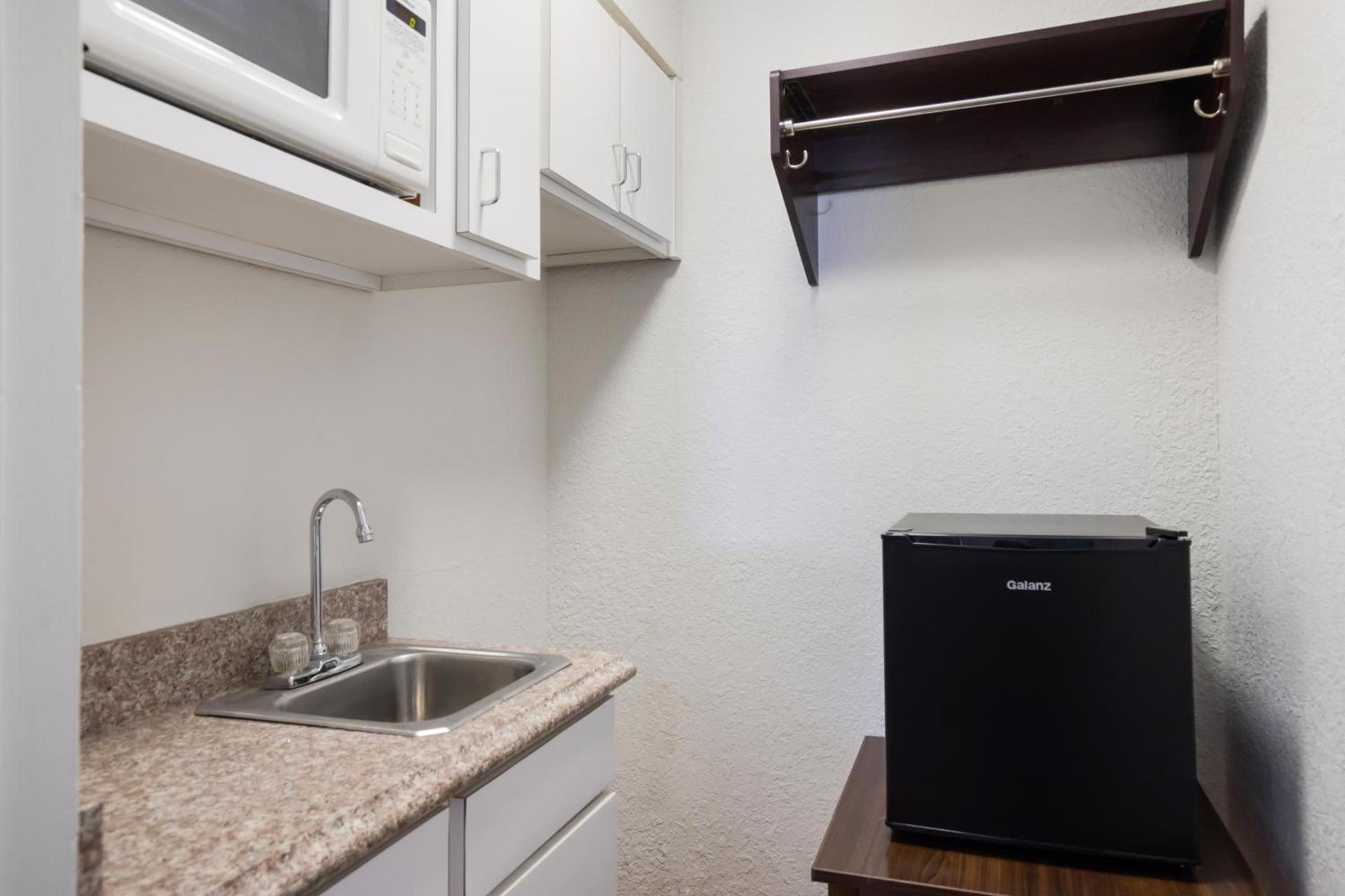 Horizon Inn & Suites photo 28