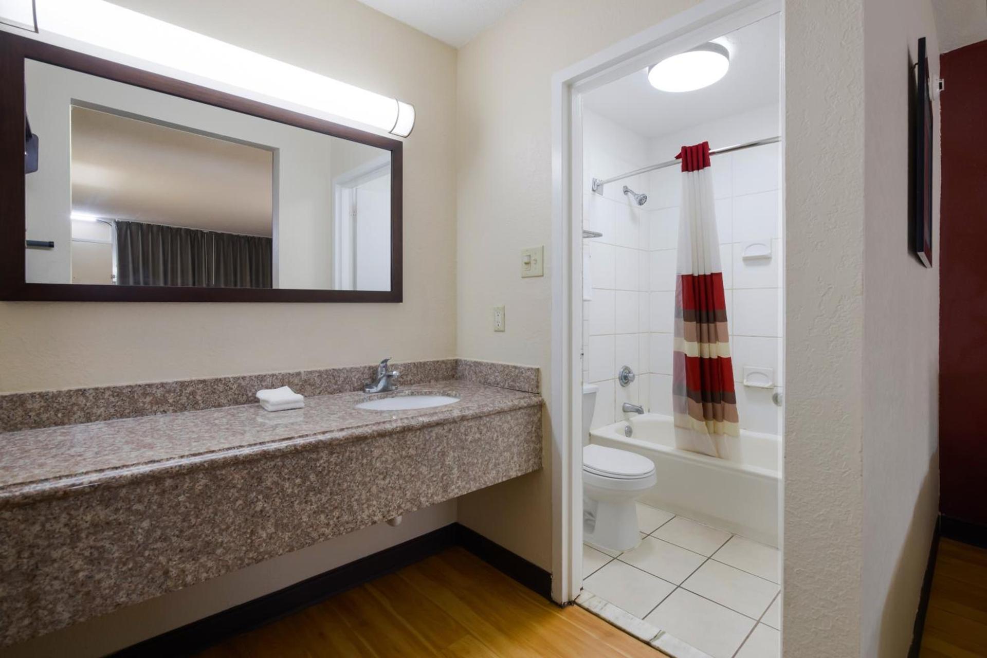 Horizon Inn & Suites photo 29