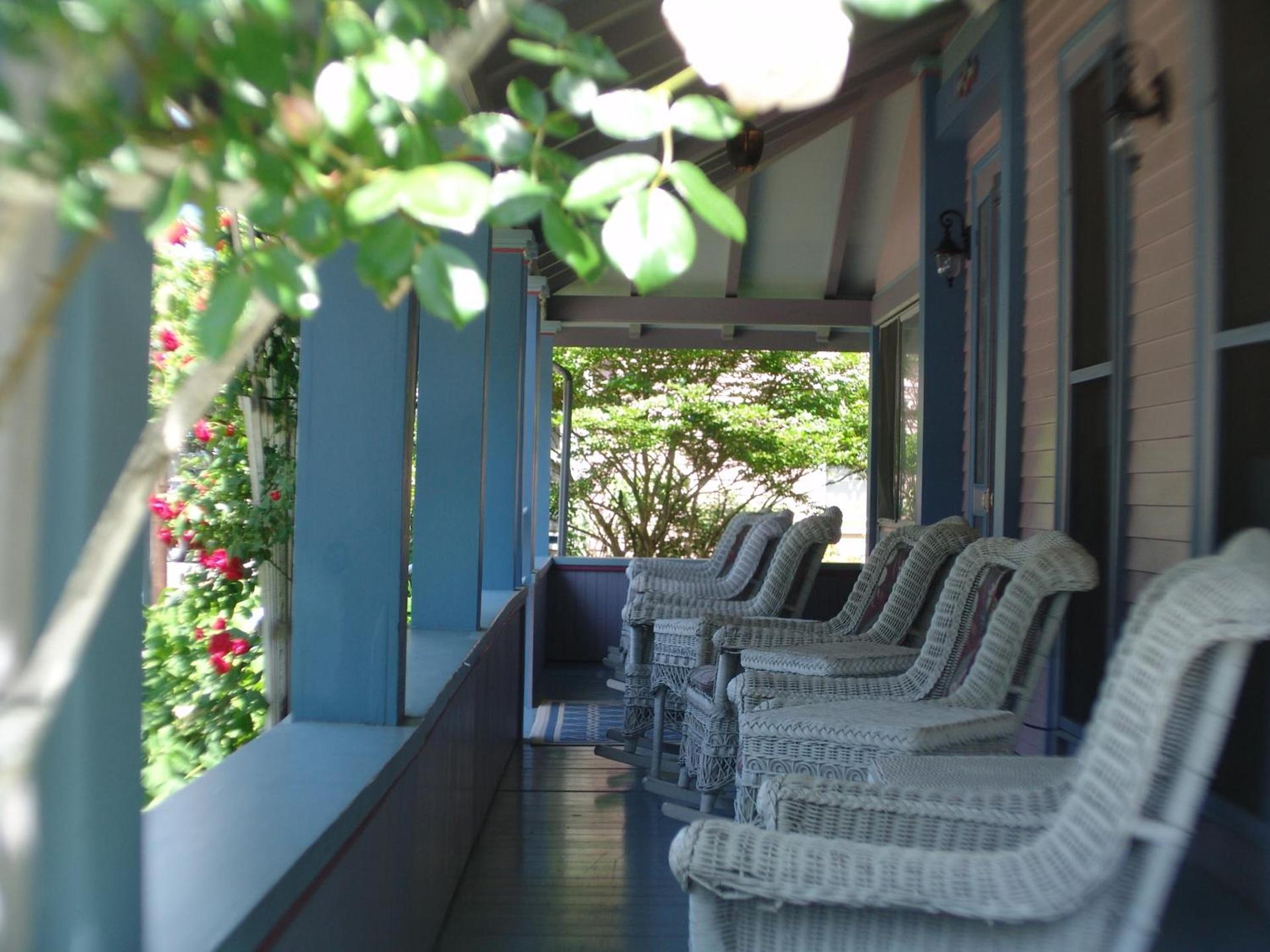 The Oak Bluffs Inn photo 8