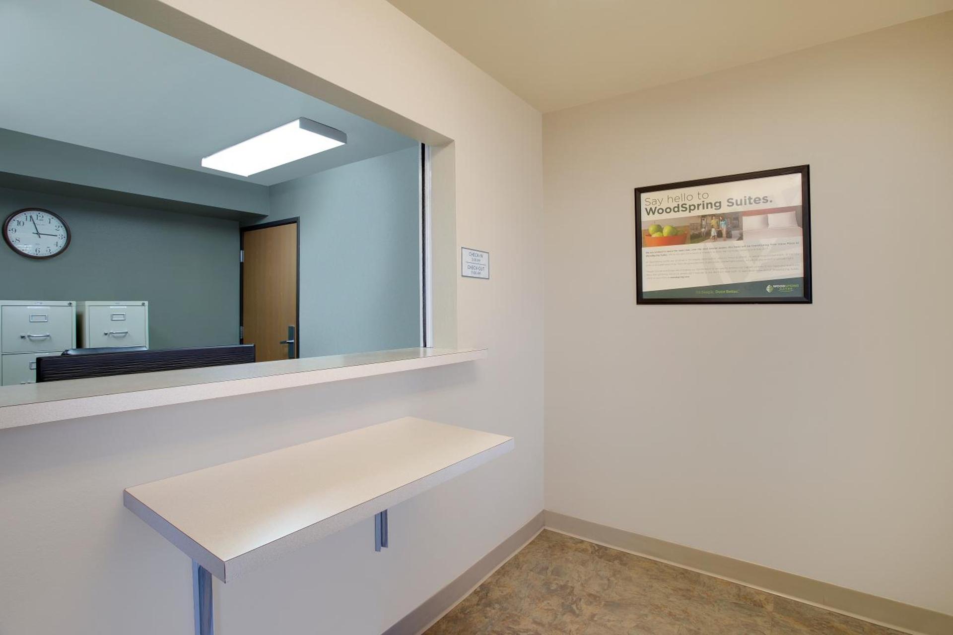 WoodSpring Suites Baton Rouge Airline Highway photo 13