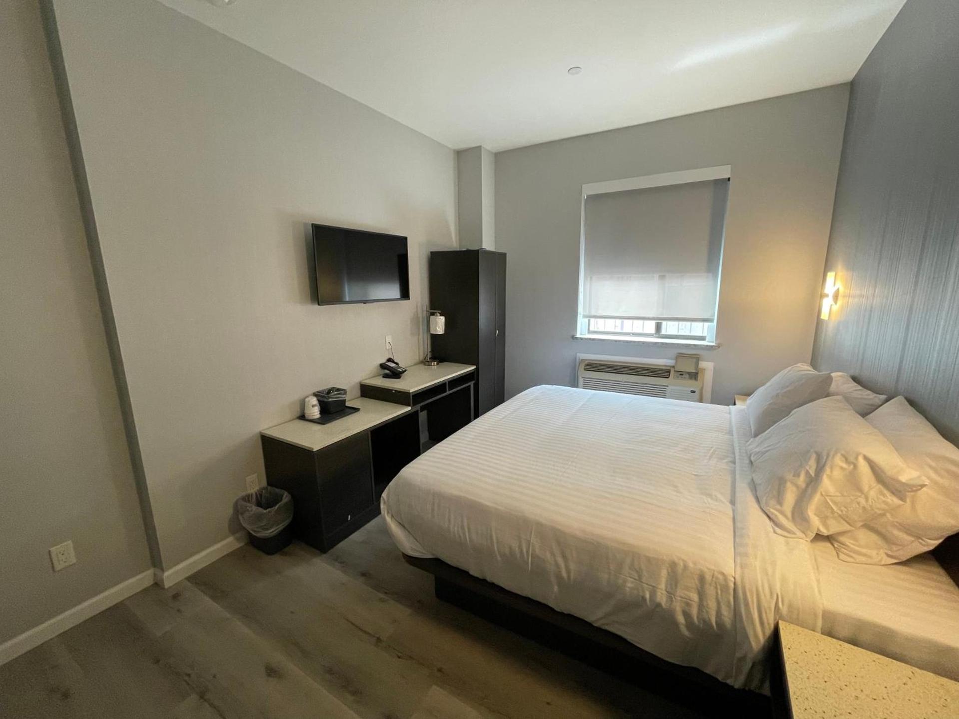 King Hotel Brooklyn Sunset Park photo 6