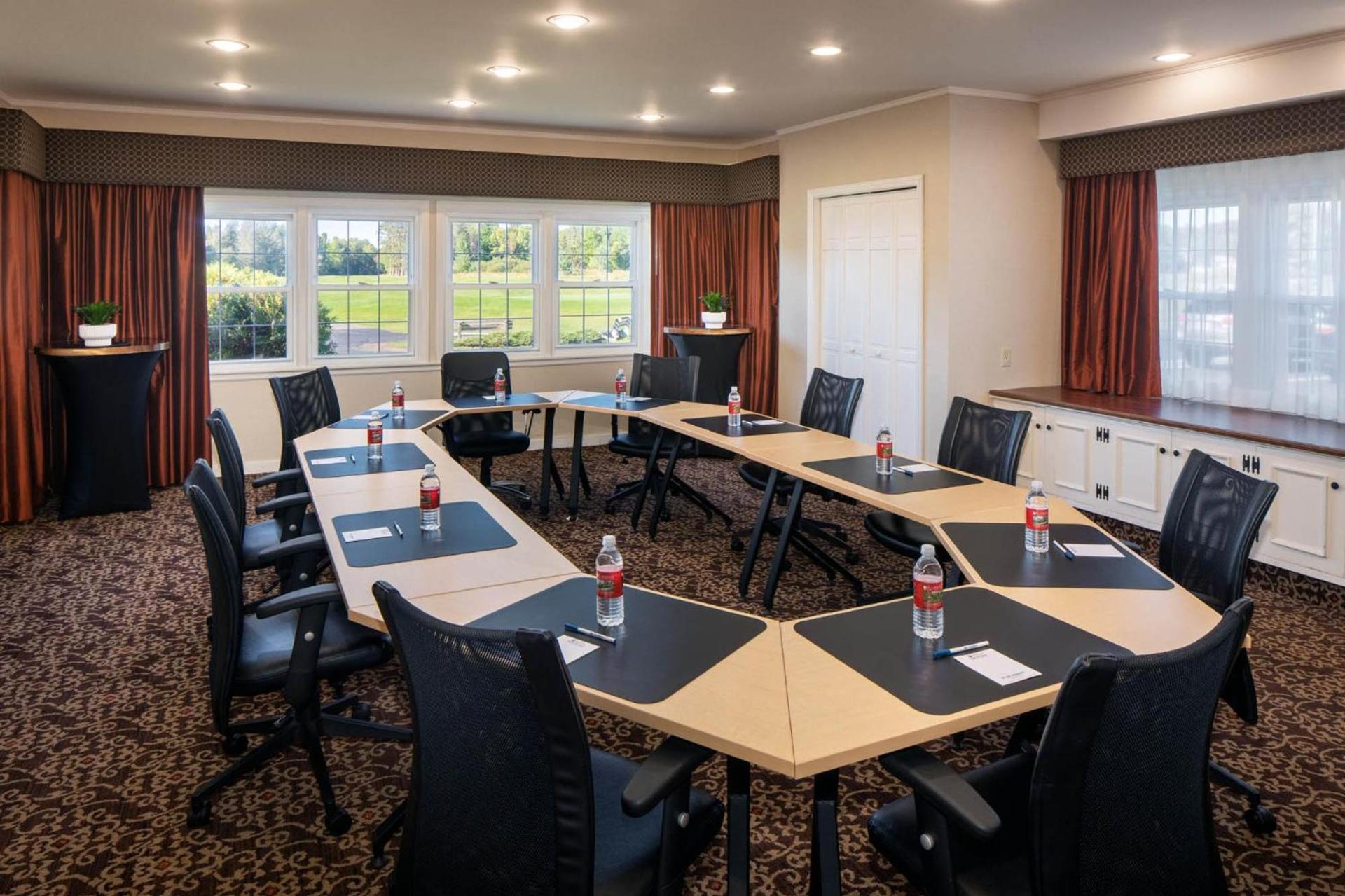 Best Western University Inn photo 65