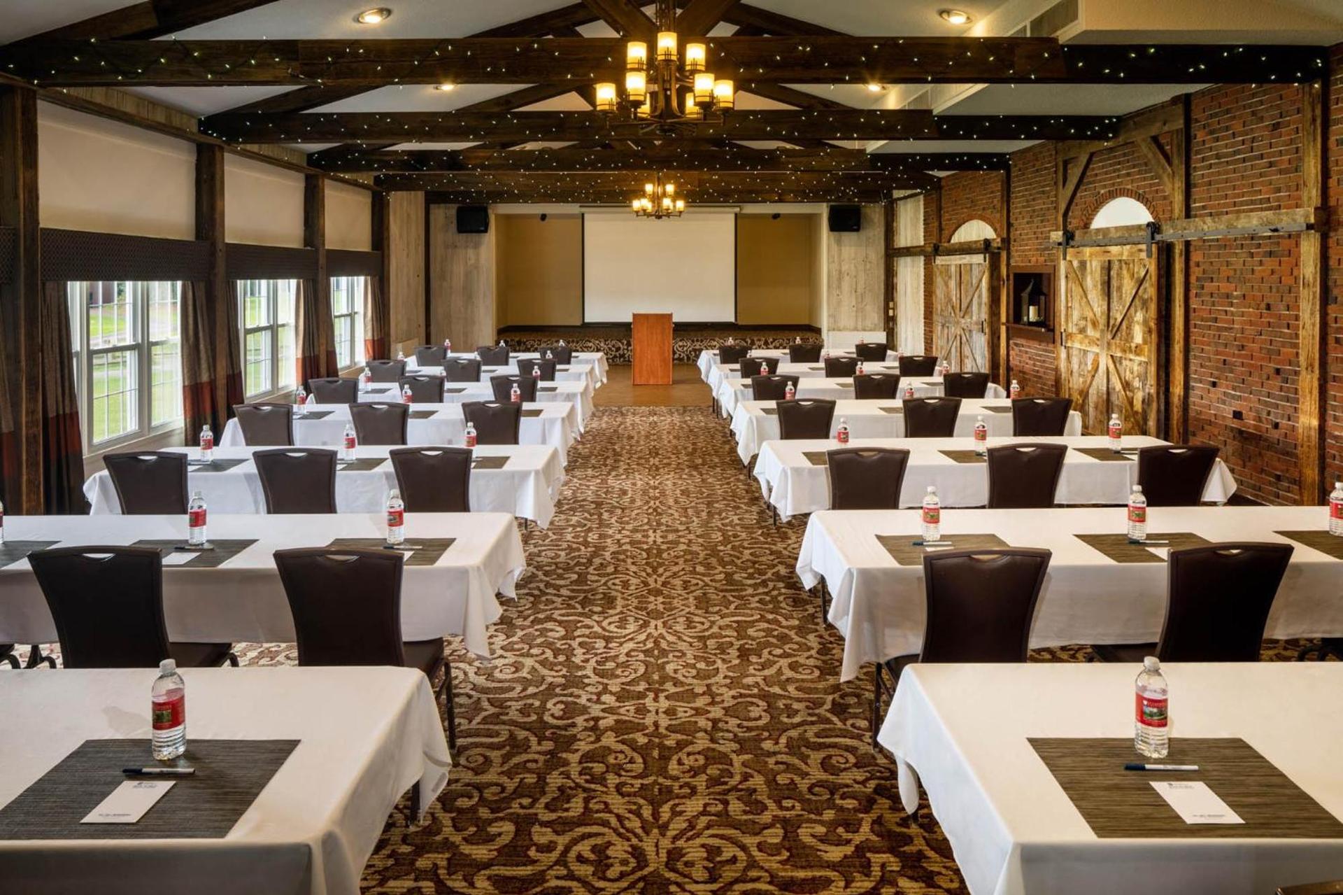 Best Western University Inn photo 68