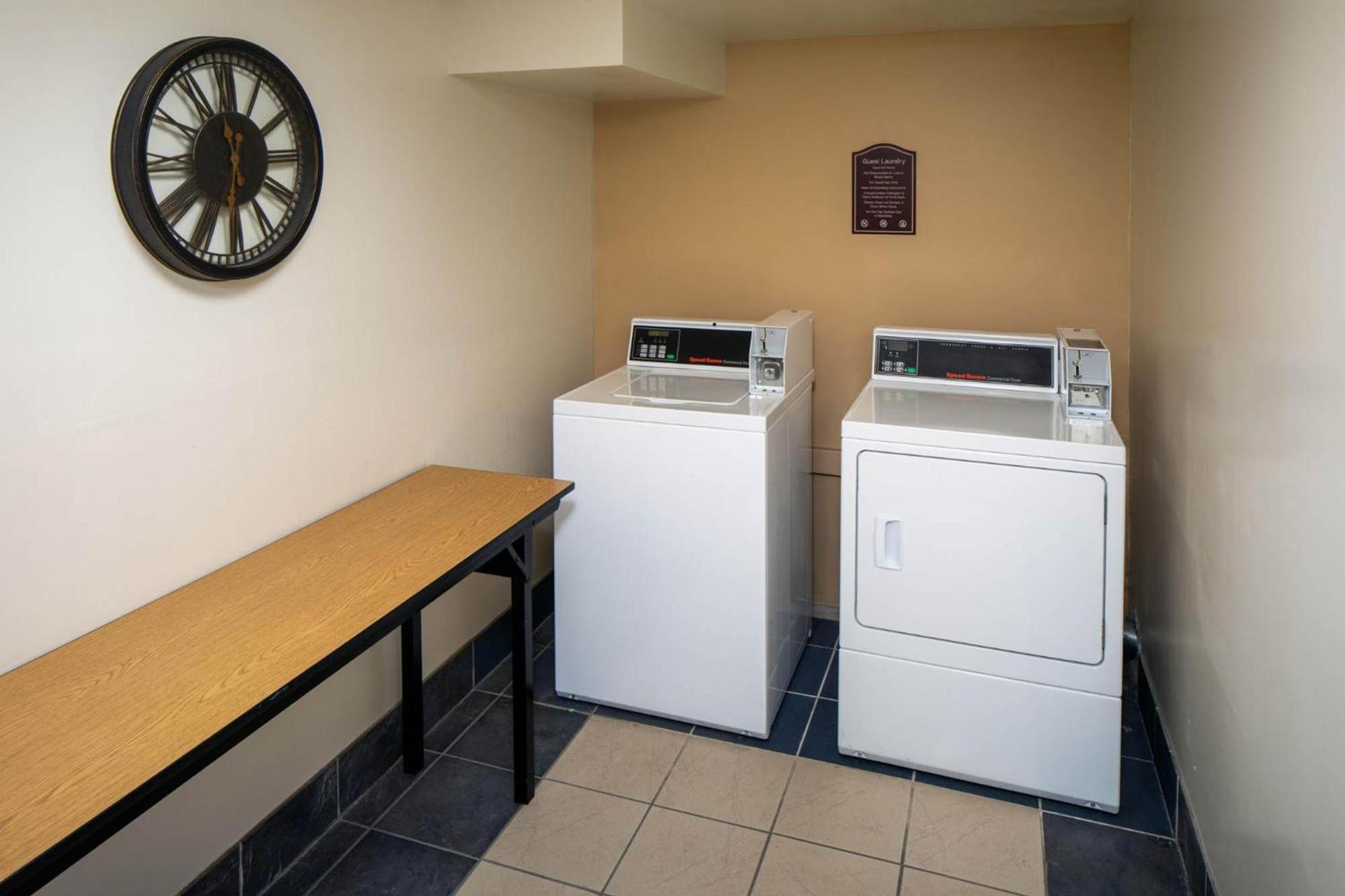 Best Western University Inn photo 69