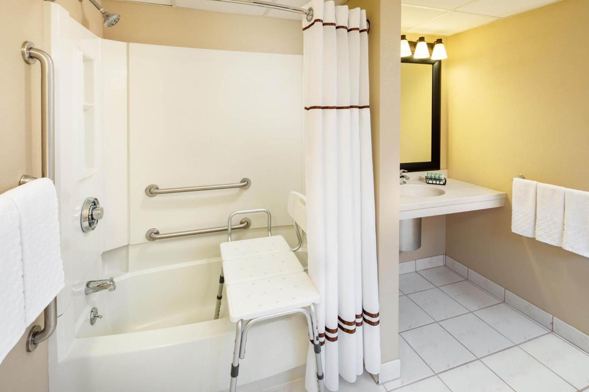 Best Western University Inn photo 75