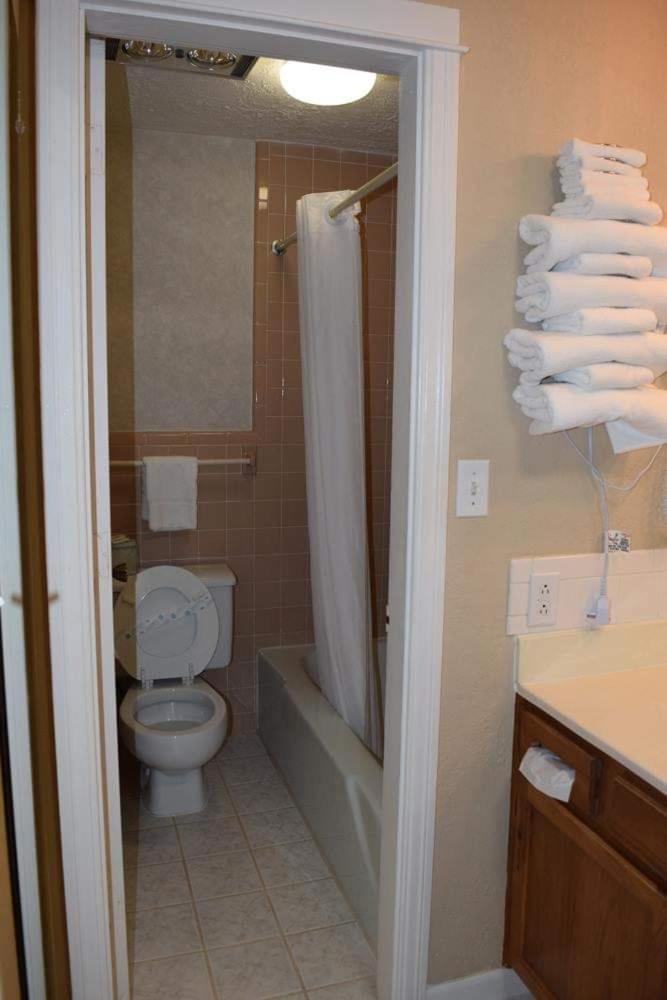 Mountain Aire Inn Sevierville - Pigeon Forge photo 17