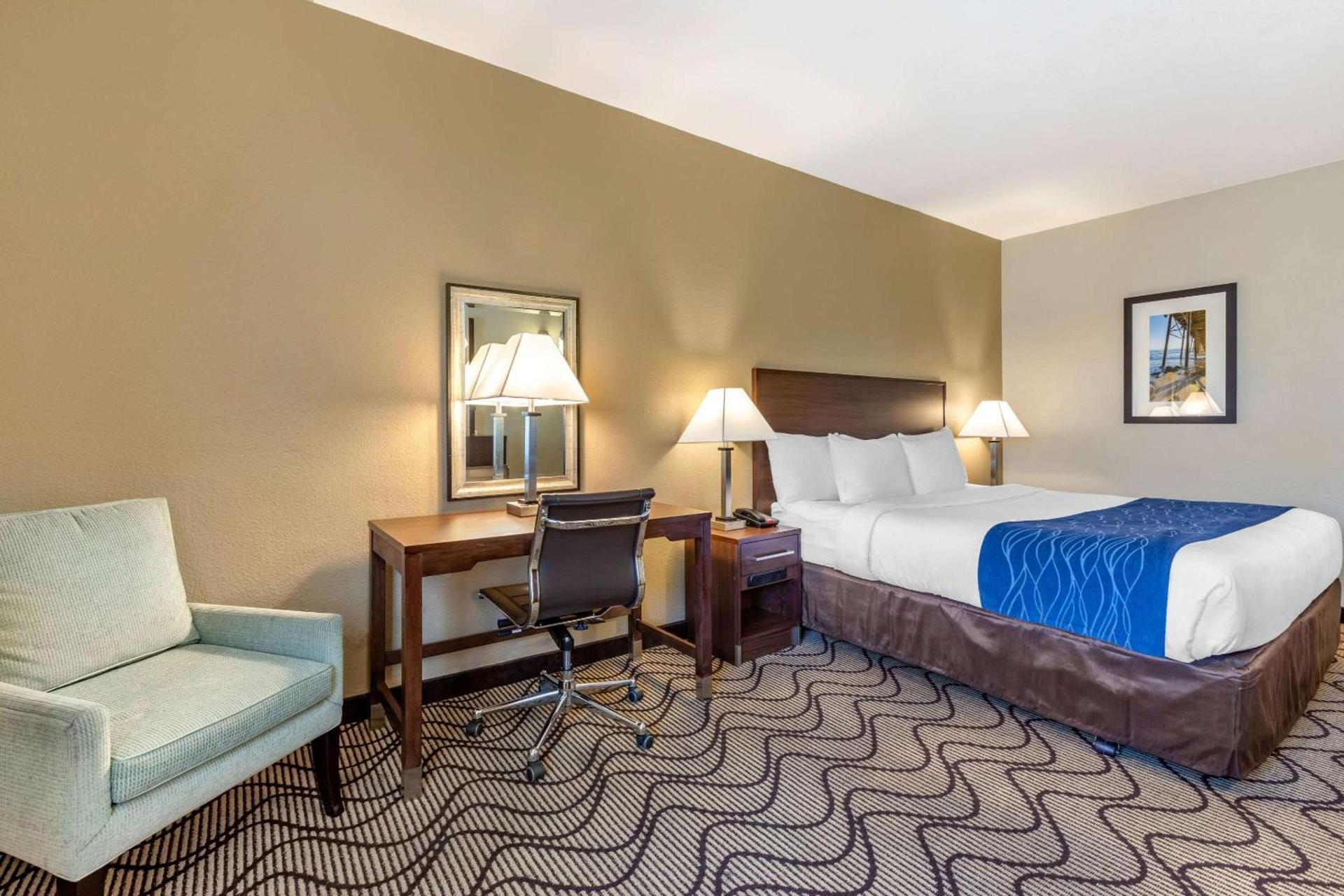 Comfort Inn & Suites Orange County John Wayne Airport photo 10