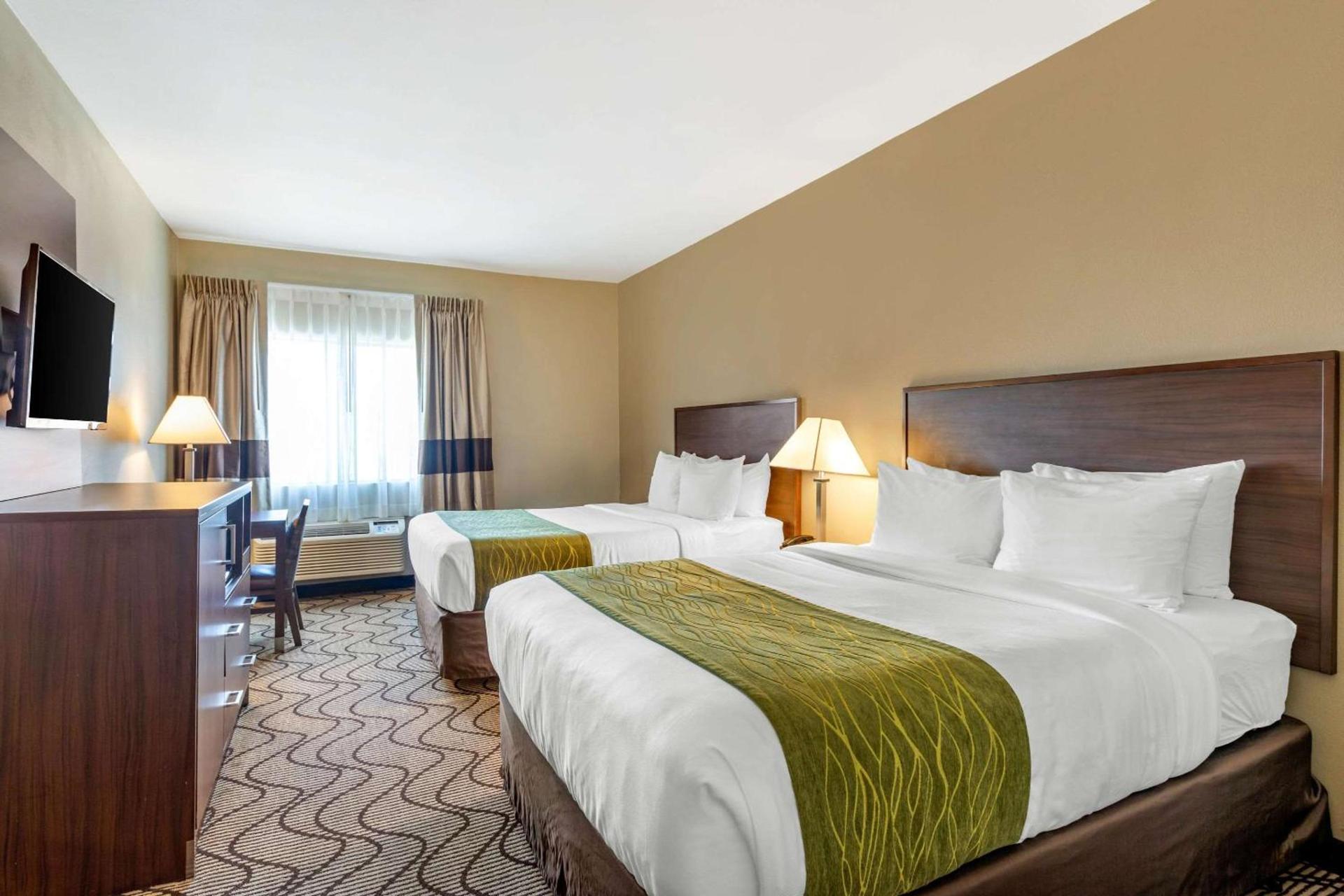 Comfort Inn & Suites Orange County John Wayne Airport photo 17