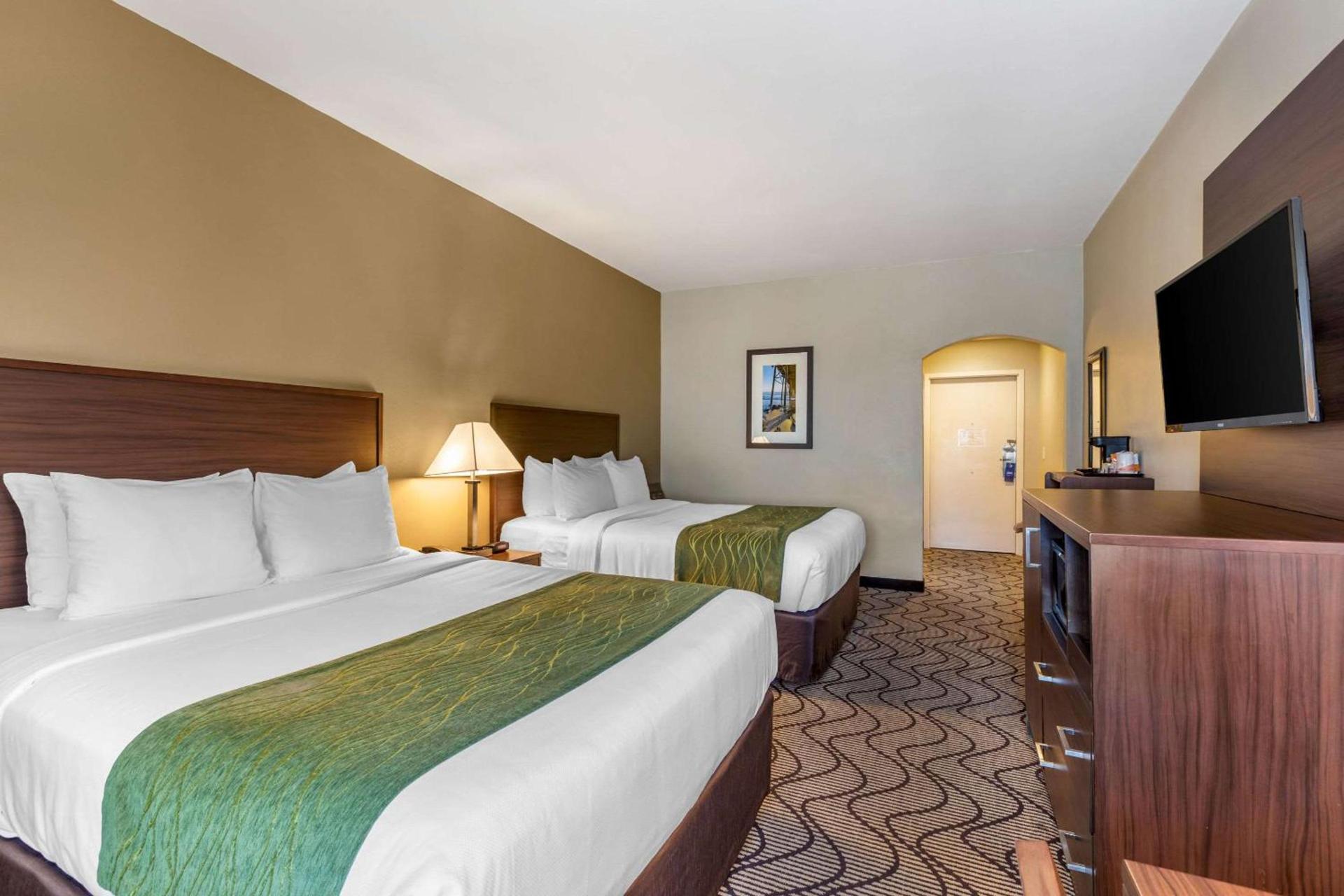 Comfort Inn & Suites Orange County John Wayne Airport photo 18