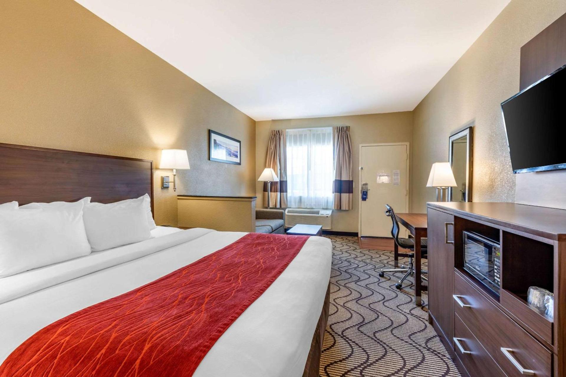 Comfort Inn & Suites Orange County John Wayne Airport photo 25