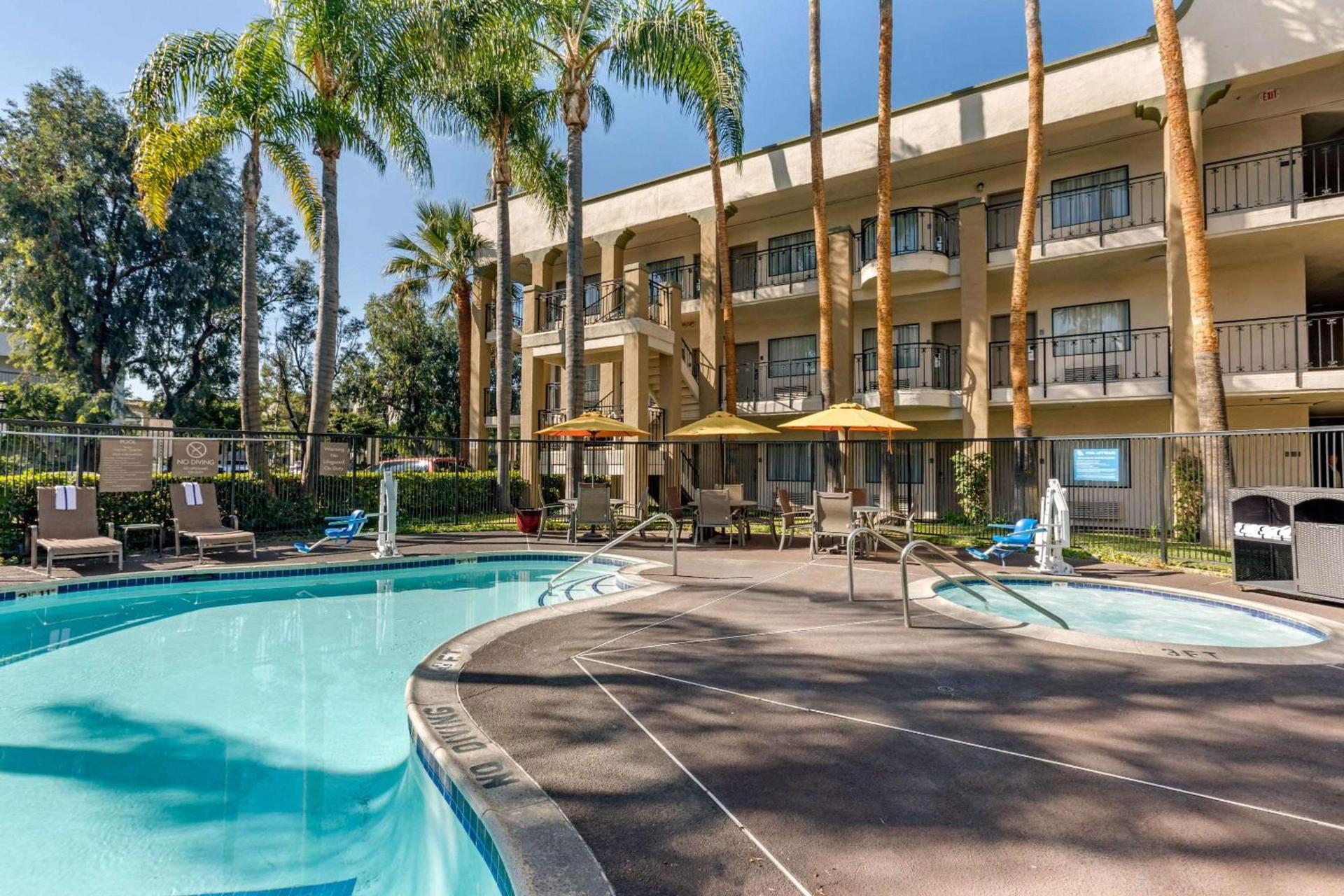 Comfort Inn & Suites Orange County John Wayne Airport photo 28