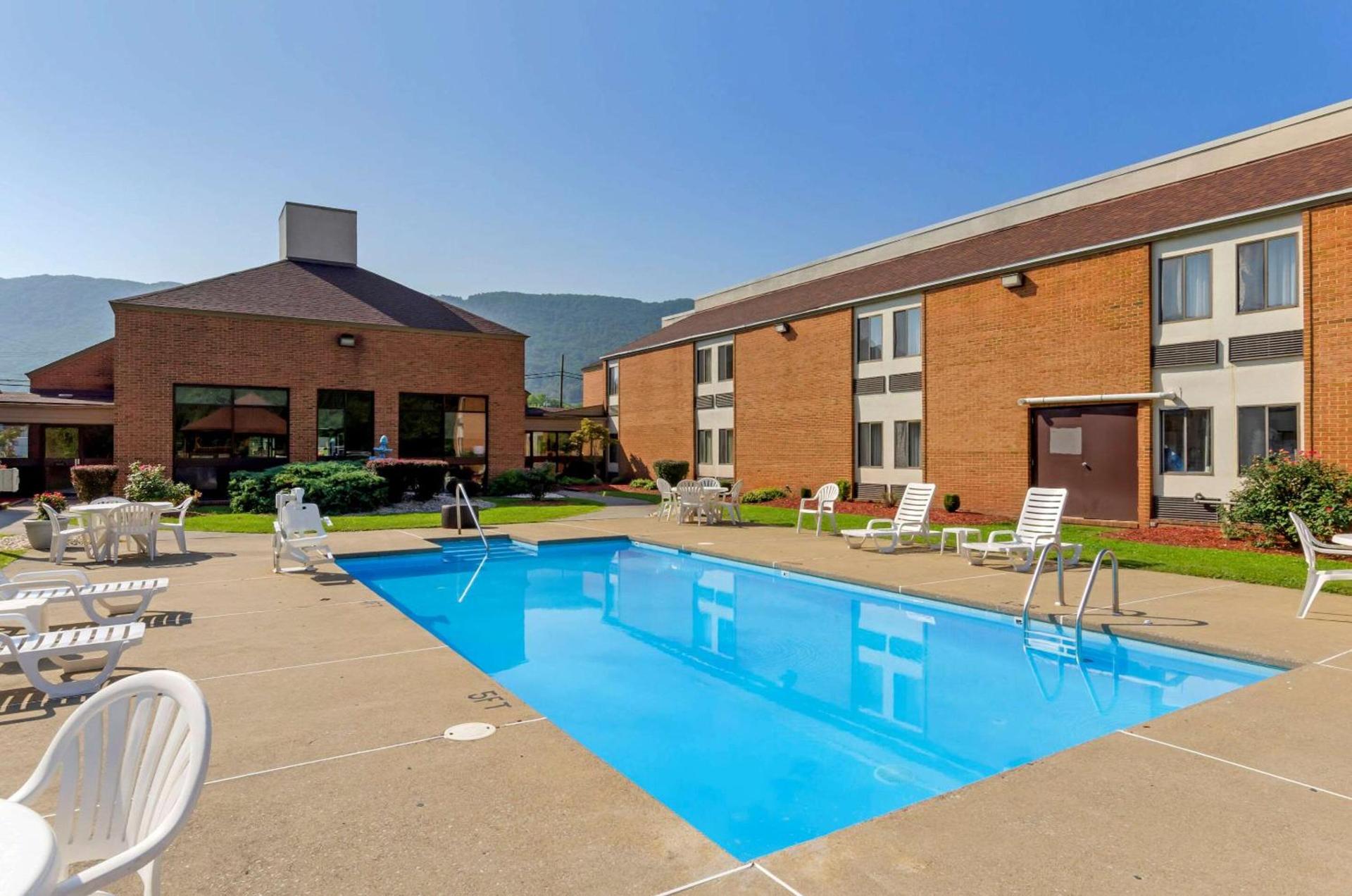 Comfort Inn Bluefield photo 22