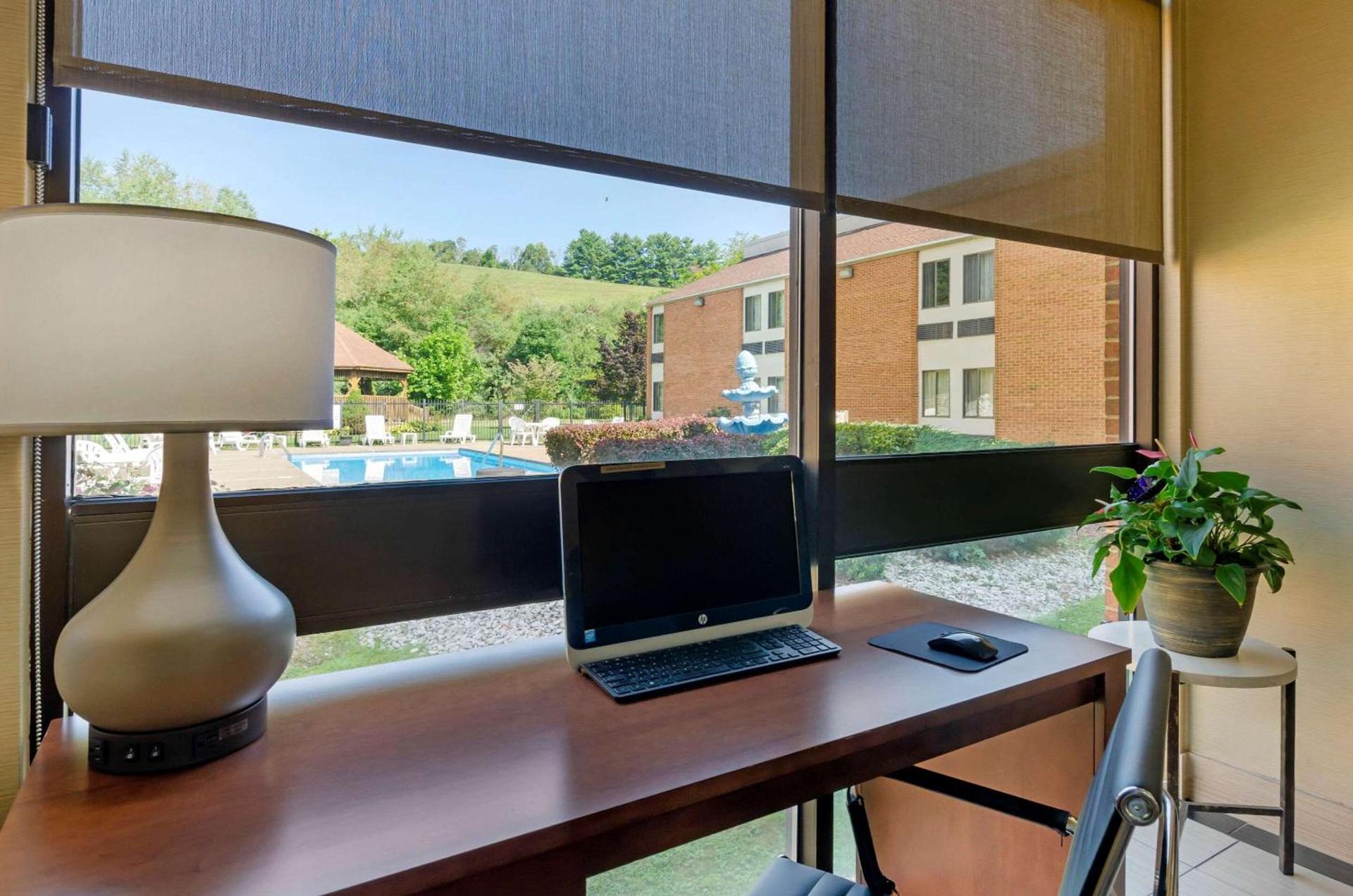 Comfort Inn Bluefield photo 23