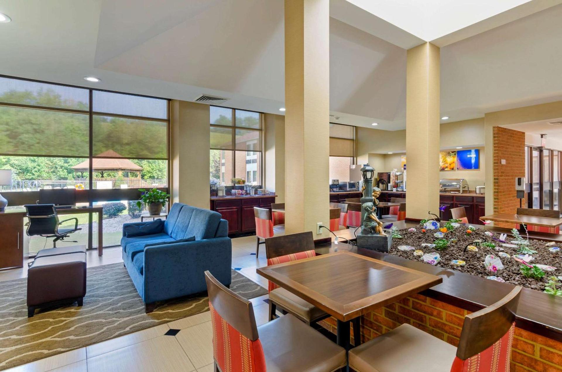 Comfort Inn Bluefield photo 25