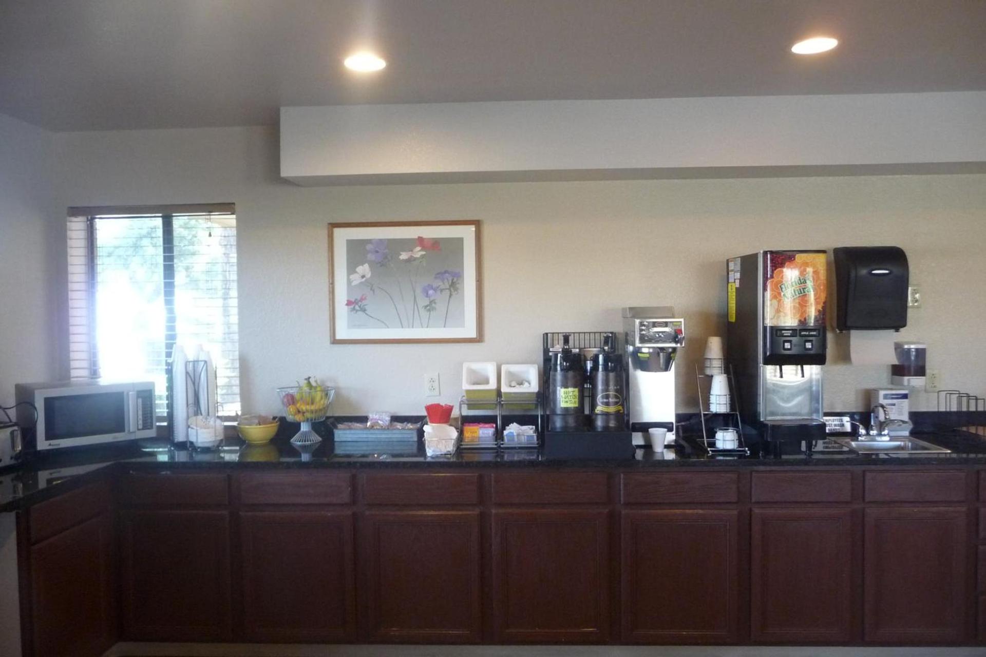 Sierra Inn Near Fort Huachuca AZ photo 10
