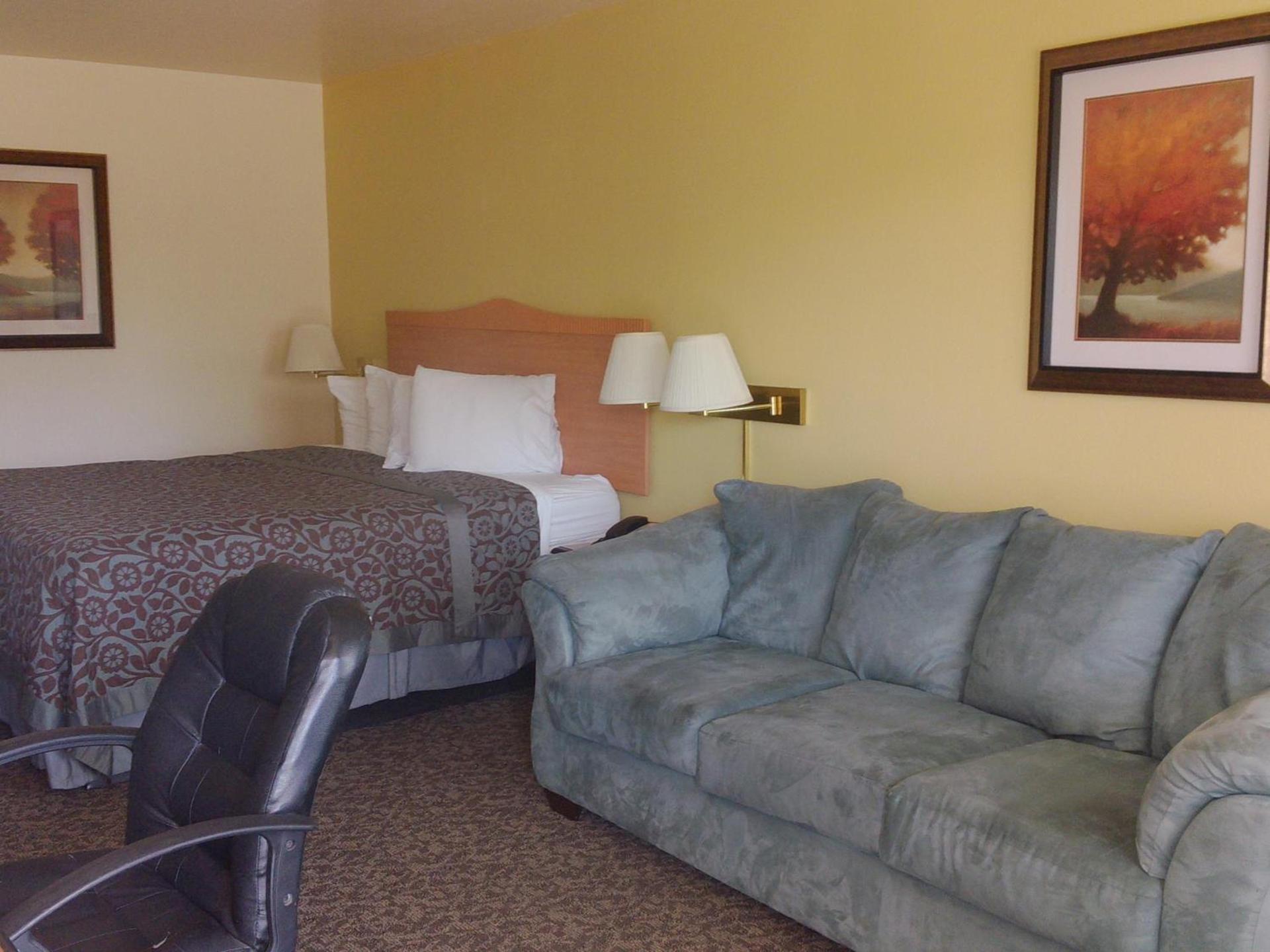 Sierra Inn Near Fort Huachuca AZ photo 27
