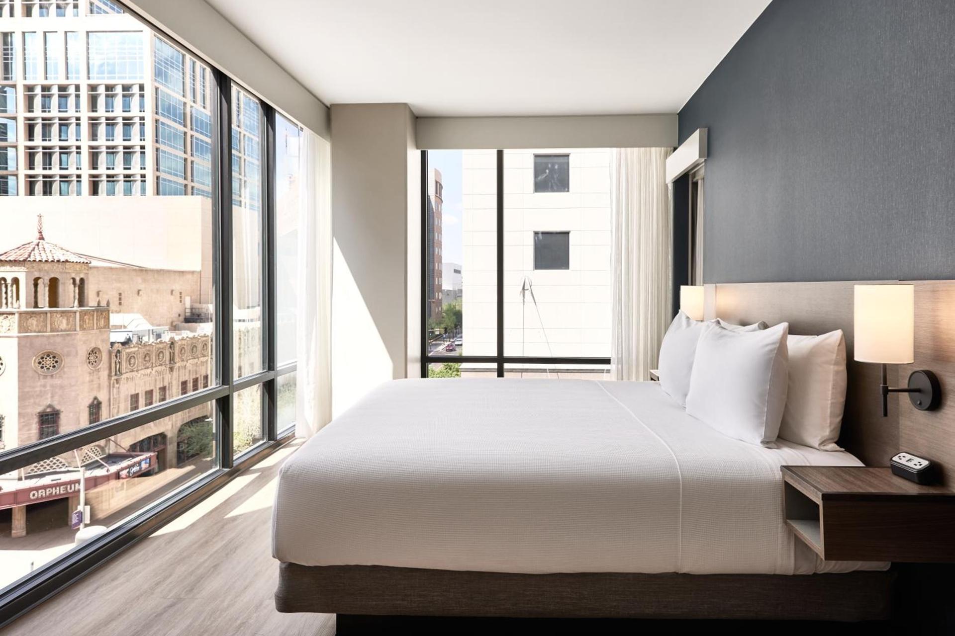 Hyatt Place Phoenix/Downtown photo 34