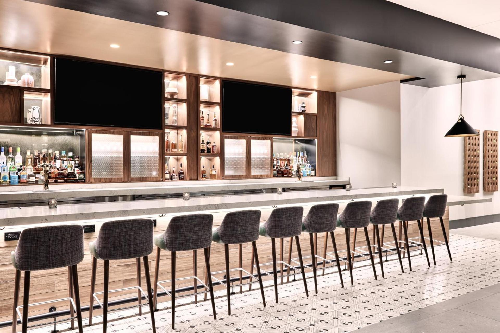 Hyatt Place Phoenix/Downtown photo 57