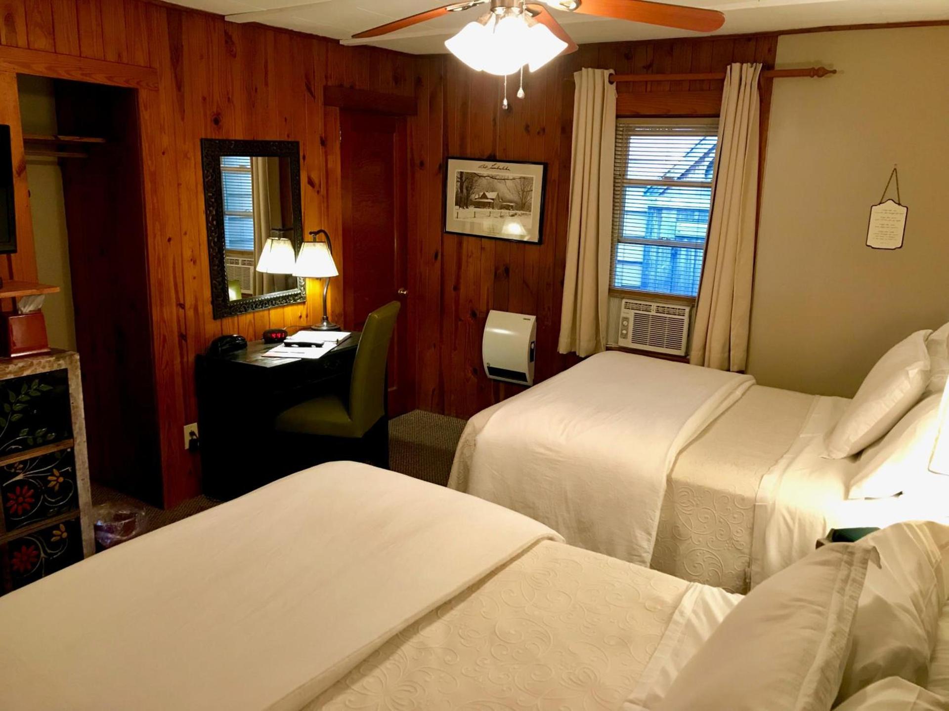Mountainaire Inn and Log Cabins photo 31