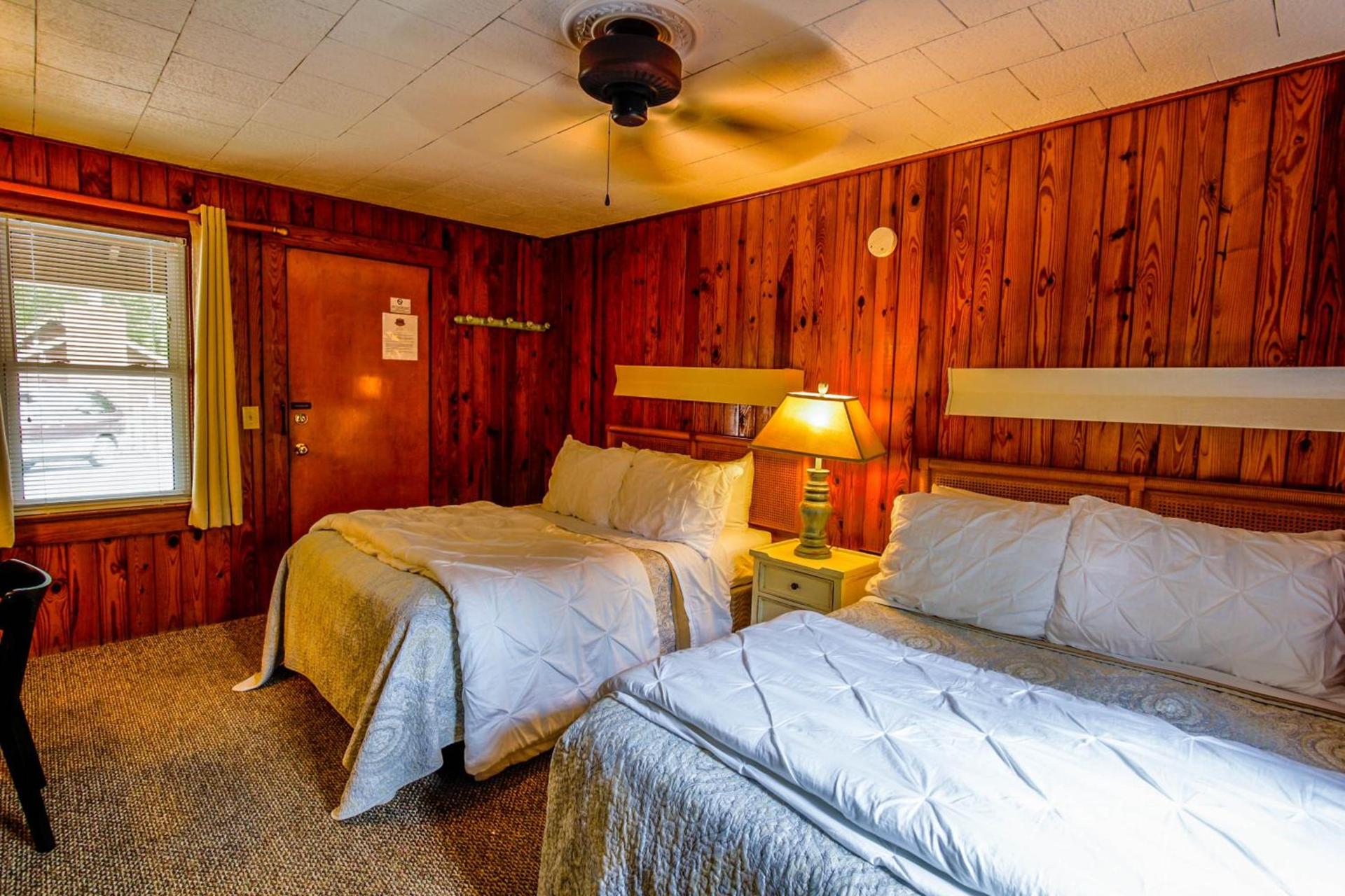 Mountainaire Inn and Log Cabins photo 30