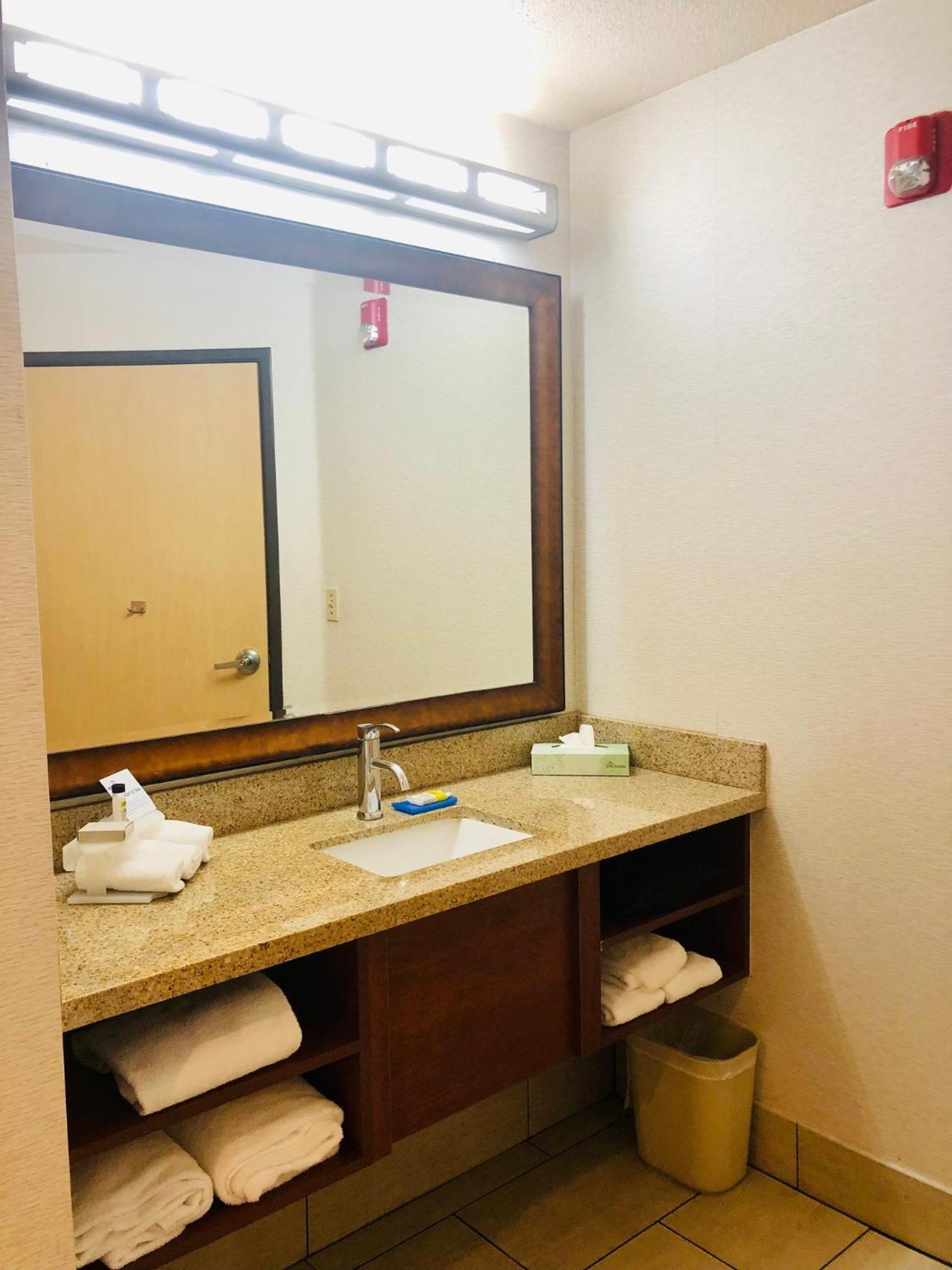 Holiday Inn Express Berkeley by IHG photo 50