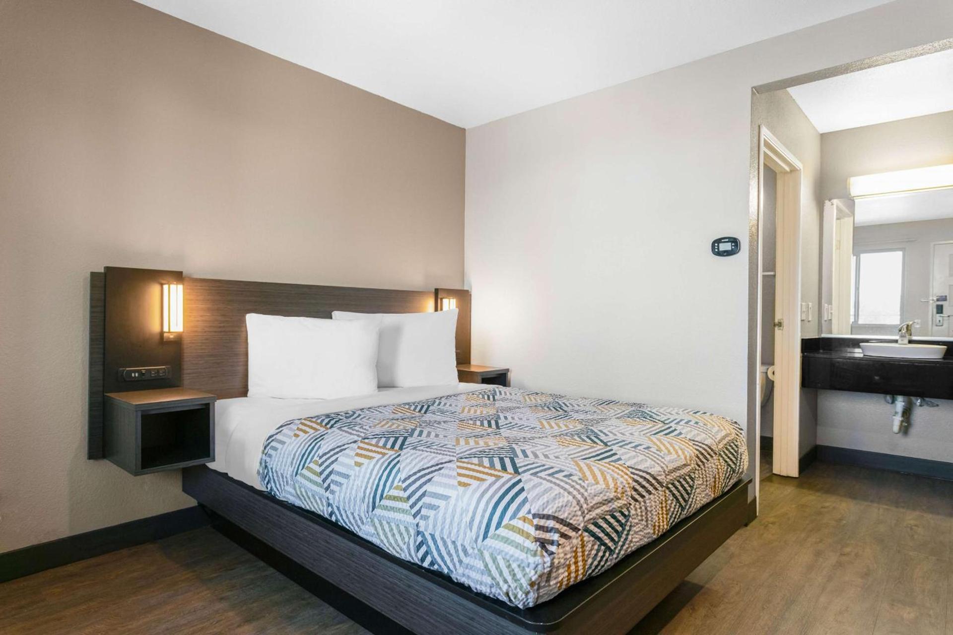 Motel 6-Merced, CA - North photo 10
